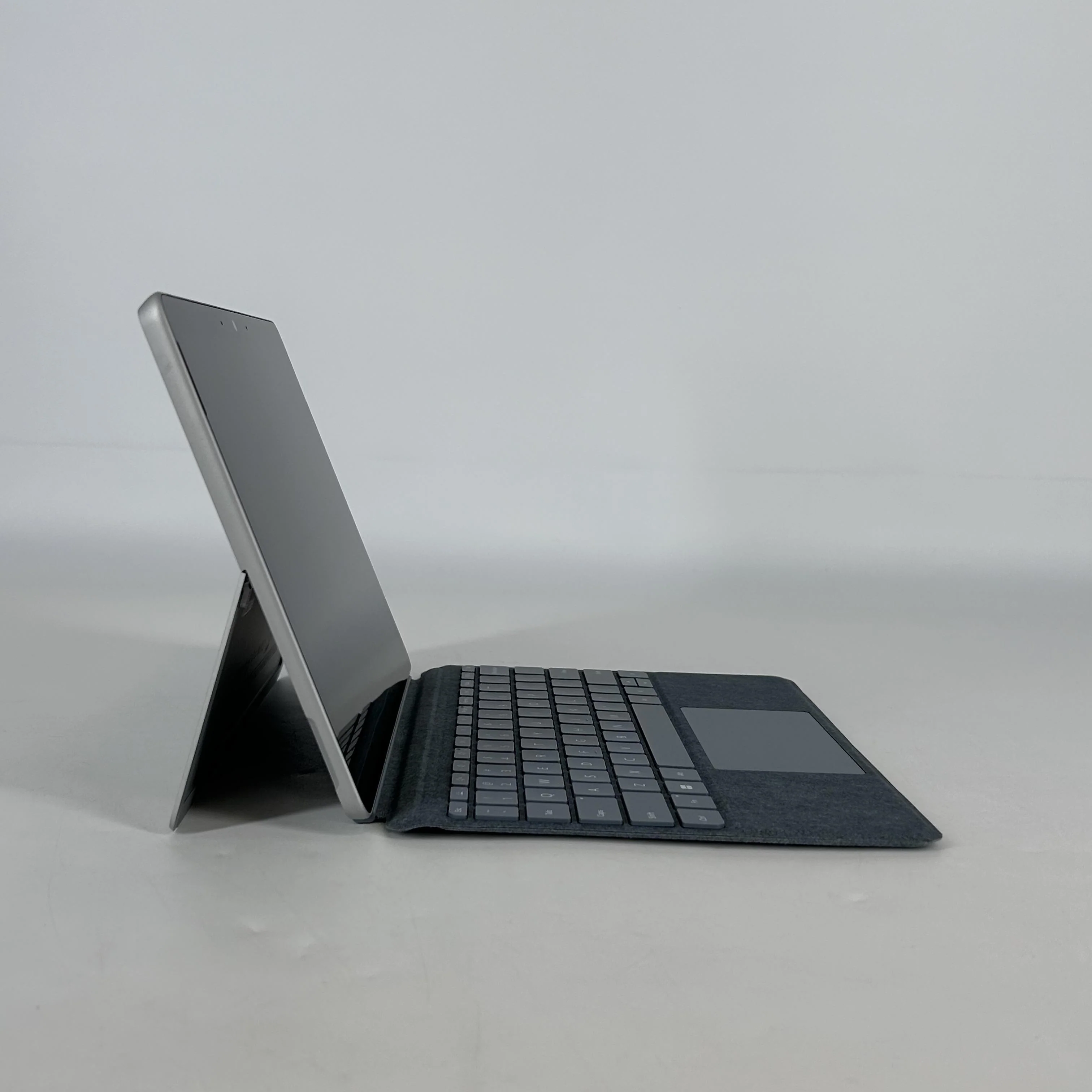 Microsoft Surface Go 3 10.5 WiFi 1.3 GHz Intel Core i3 10th Gen. 8GB RAM 128GB Solid State Drive - Image 3