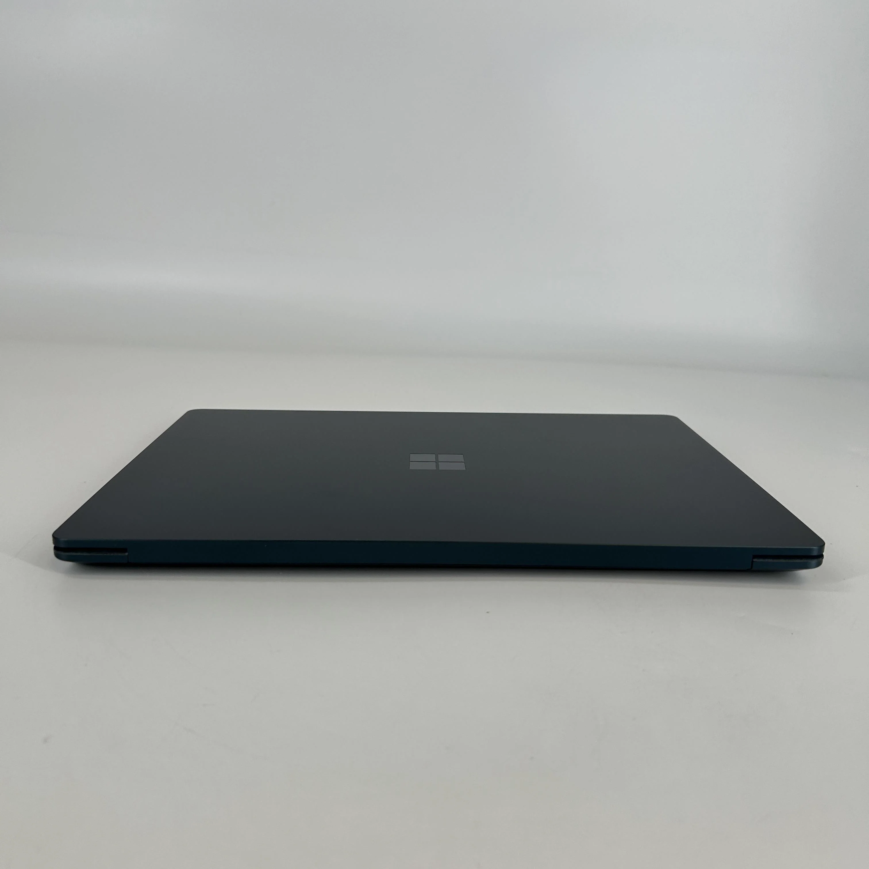 Microsoft Surface Laptop 3 13.5 Blue 1.2 GHz Intel Core i5 10th Gen. 8GB RAM 256GB Solid State Drive - Image 6