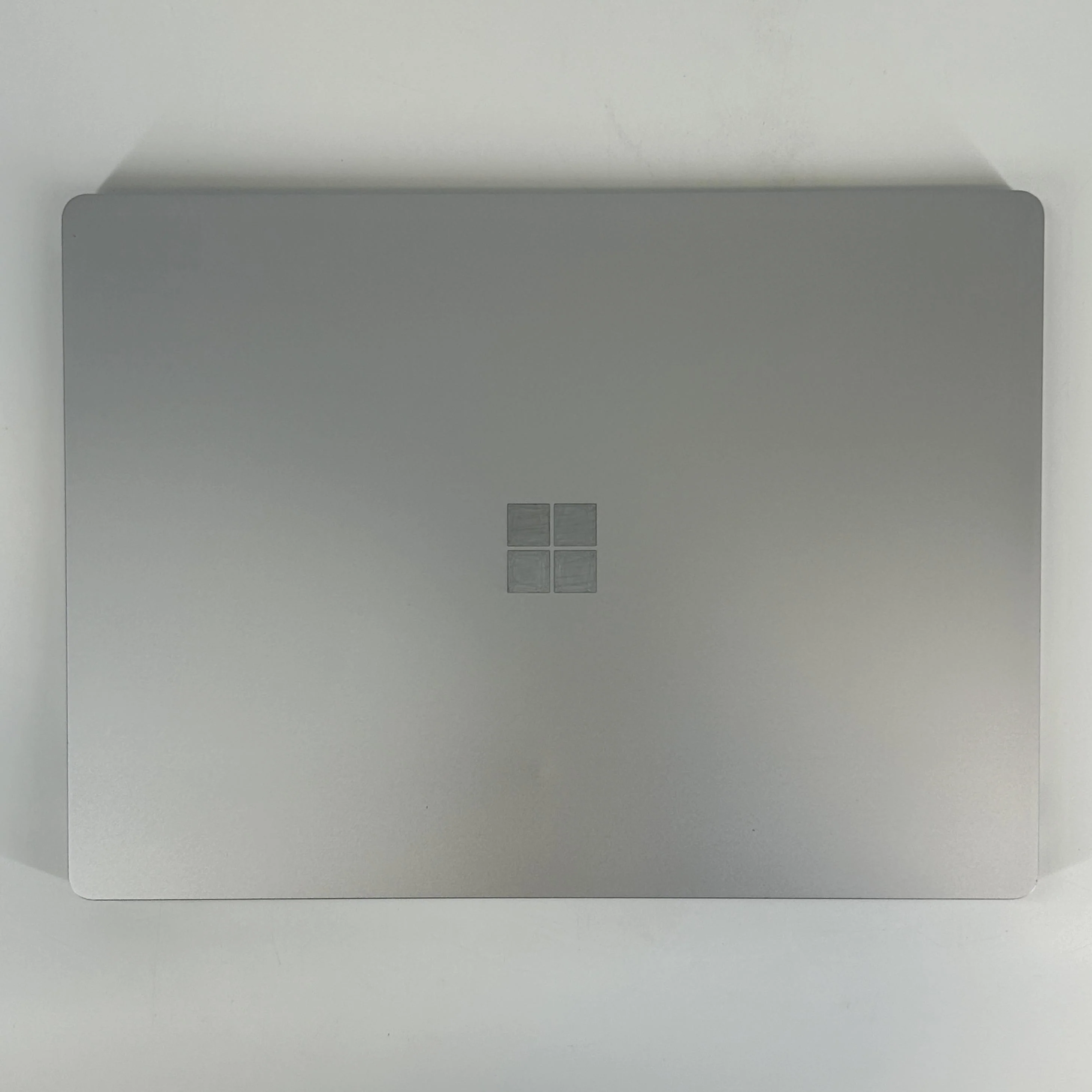 Microsoft Surface Laptop 3 13.5 Platinum 1.2 GHz Intel Core i5 10th Gen. 8GB RAM 256GB Solid State Drive - Image 10