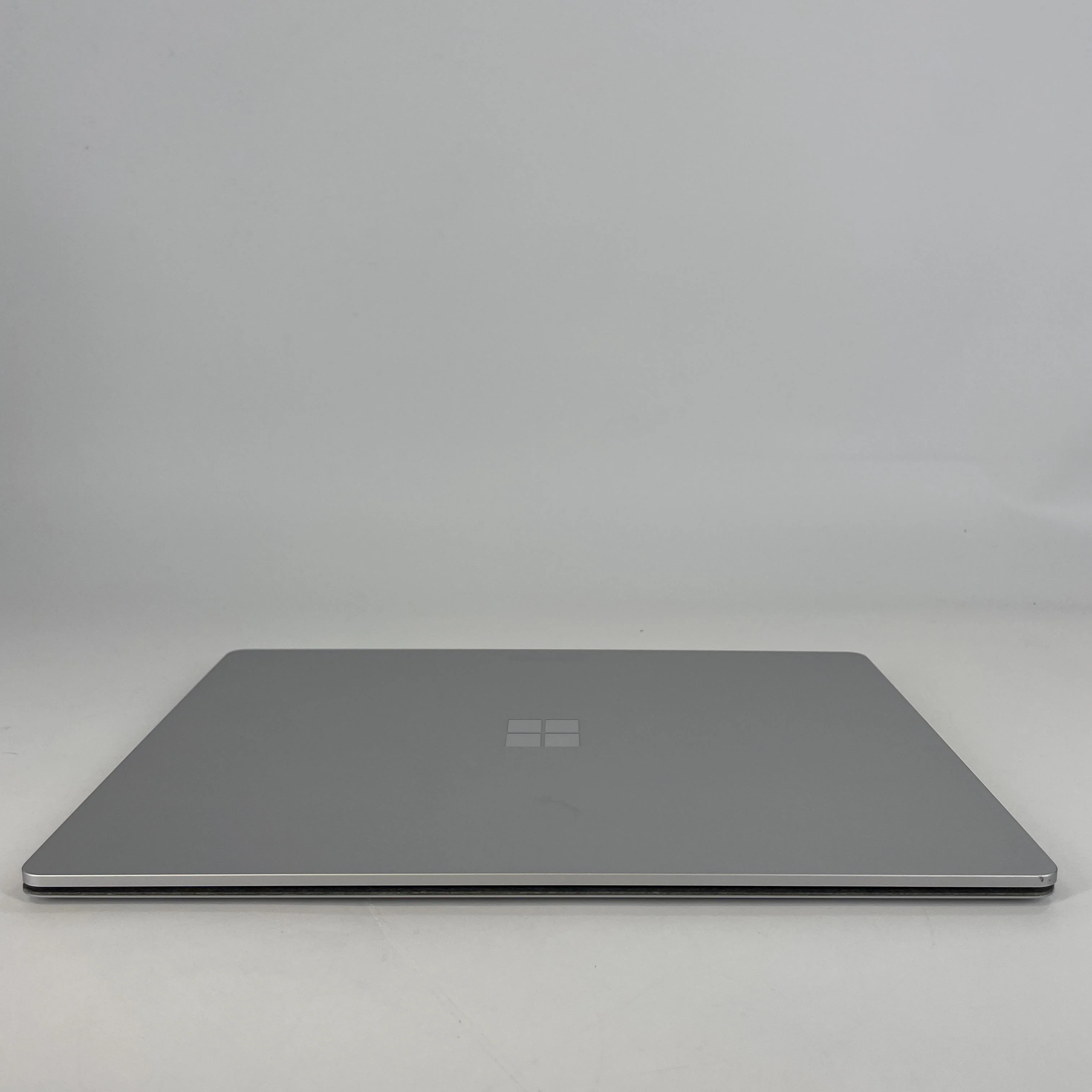 Microsoft Surface Laptop 3 13.5 Platinum 1.2 GHz Intel Core i5 10th Gen. 8GB RAM 256GB Solid State Drive - Image 9