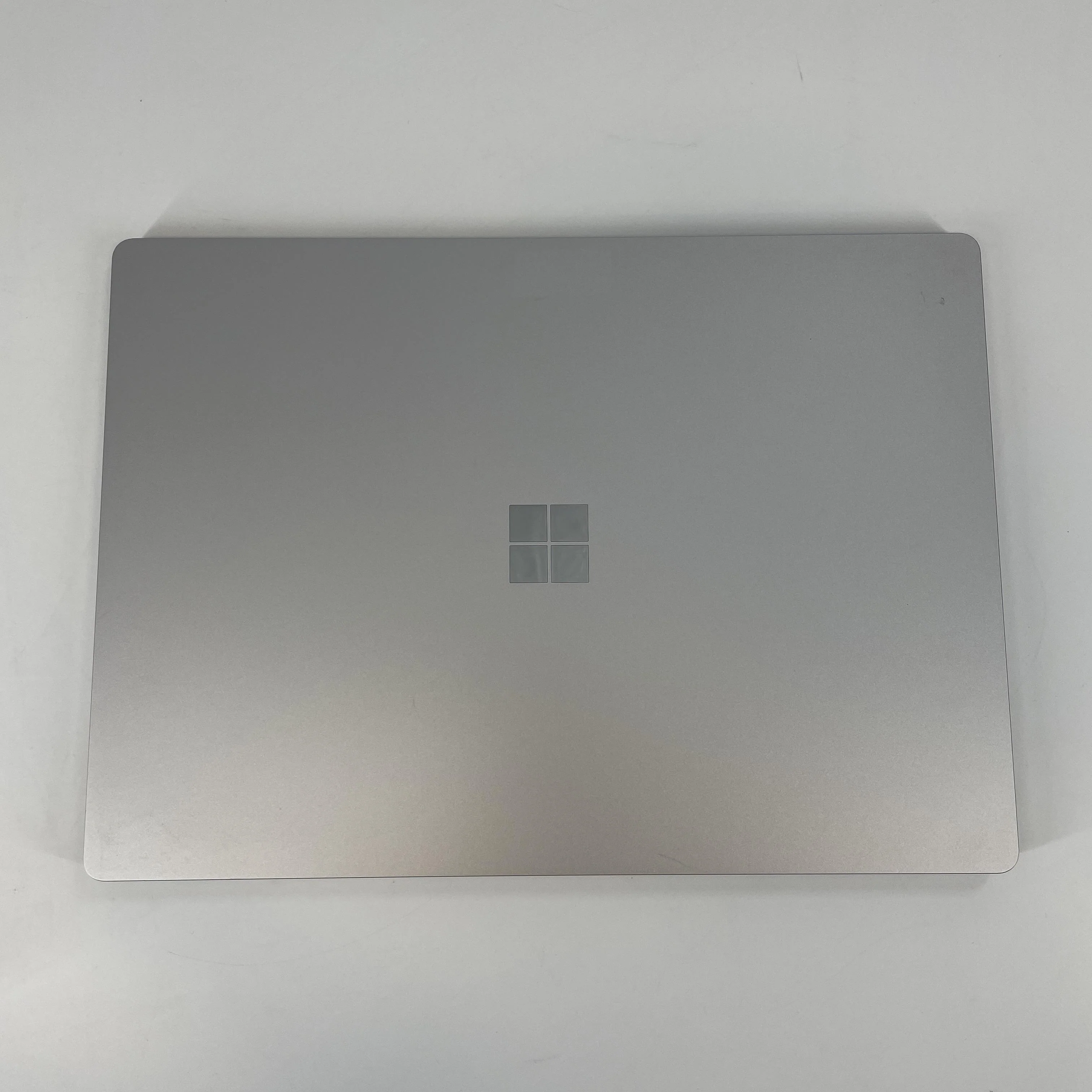 Microsoft Surface Laptop 3 15 Platinum 1.3 GHz Intel Core i7 10th Gen. 16GB RAM 512GB Solid State Drive - Image 5