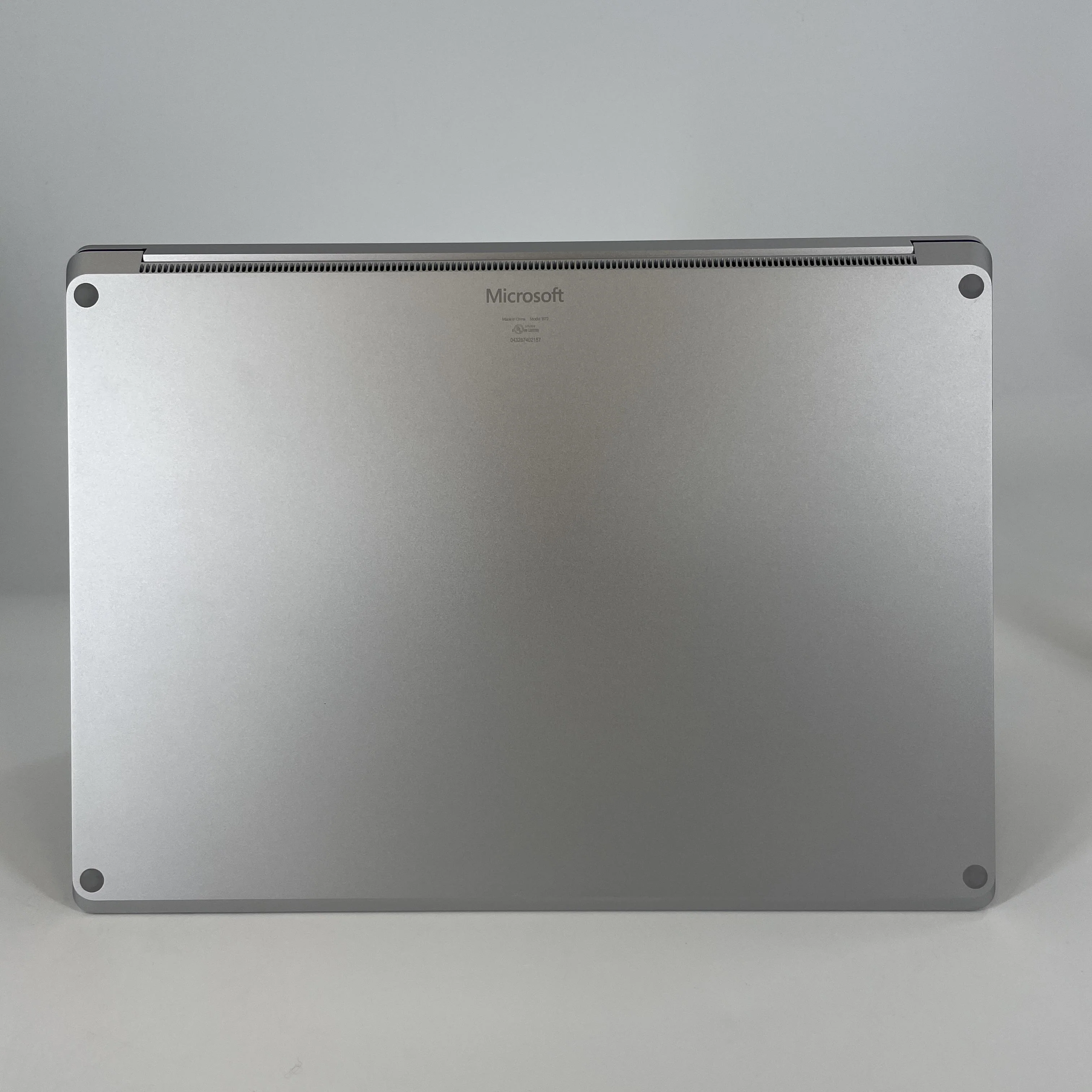 Microsoft Surface Laptop 3 15 Platinum 1.3 GHz Intel Core i7 10th Gen. 16GB RAM 512GB Solid State Drive - Image 6