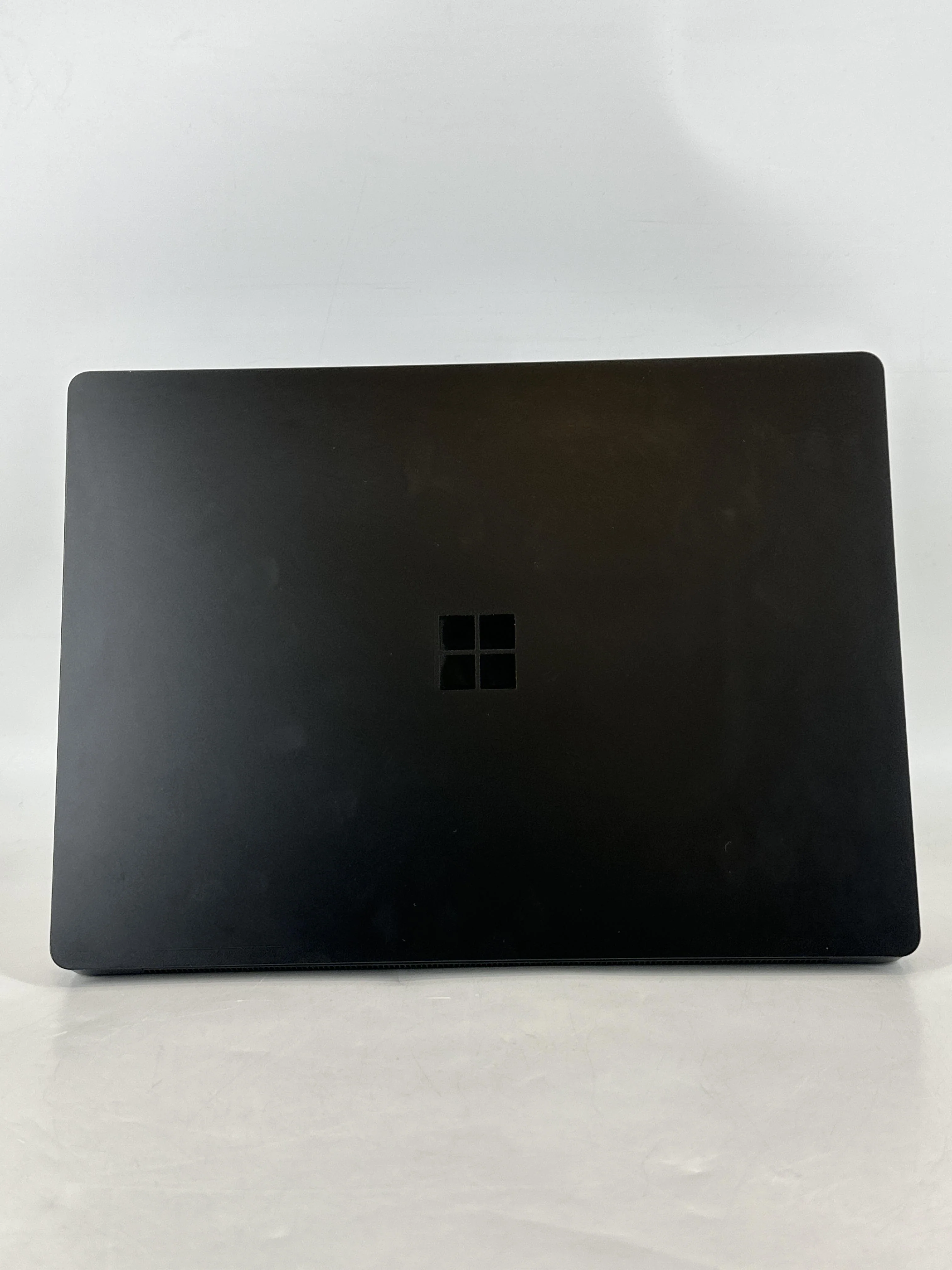 Microsoft Surface Laptop 4 13.5 Black 2.6 GHz Intel Core i5 11th Gen. 8GB RAM 256GB Solid State Drive - Image 5