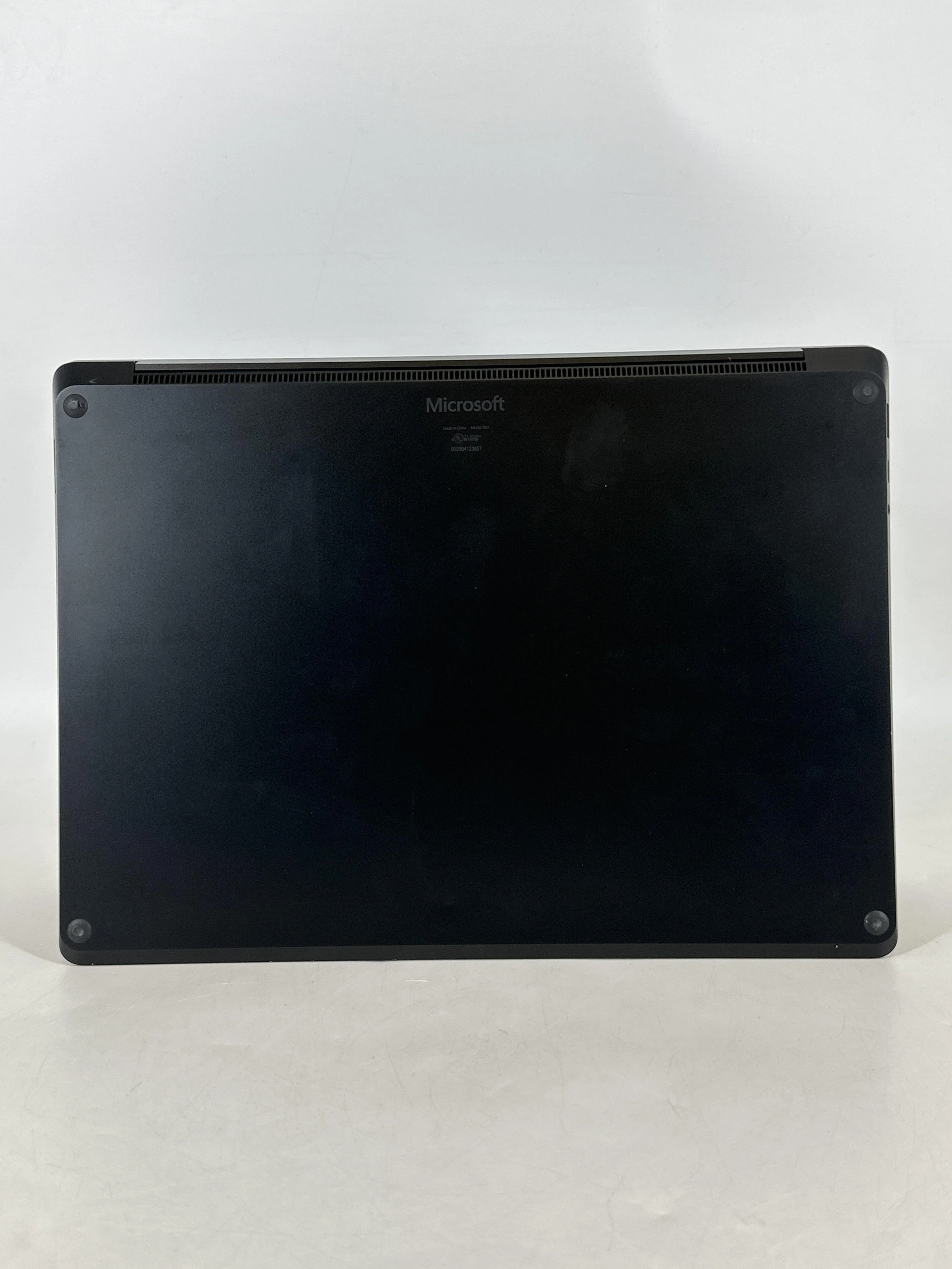 Microsoft Surface Laptop 4 13.5 Black 2.6 GHz Intel Core i5 11th Gen. 8GB RAM 256GB Solid State Drive - Image 6