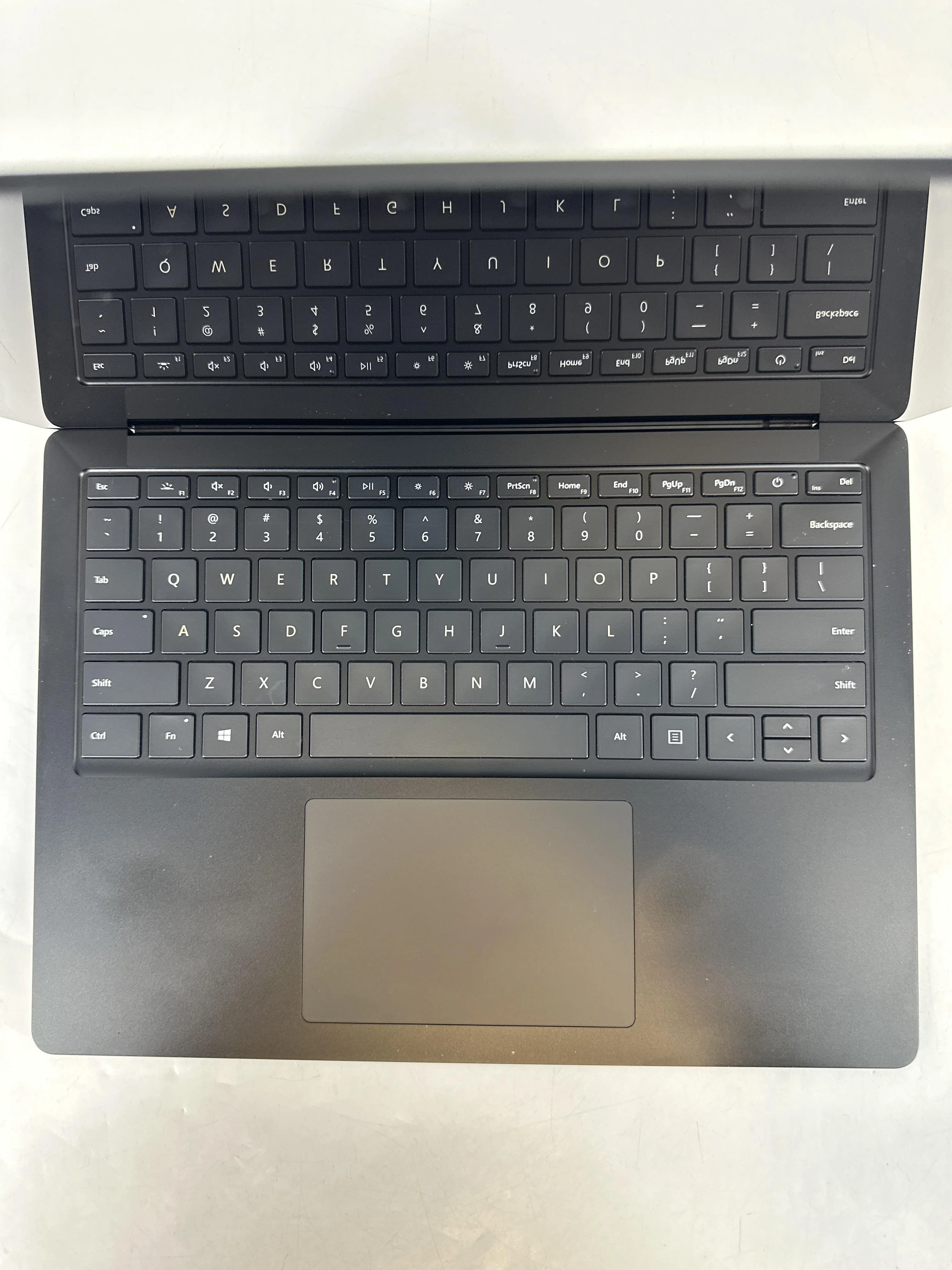 Microsoft Surface Laptop 4 13.5 Black 3.0 GHz Intel Core i7 11th Gen. 16GB RAM 256GB Solid State Drive - Image 2