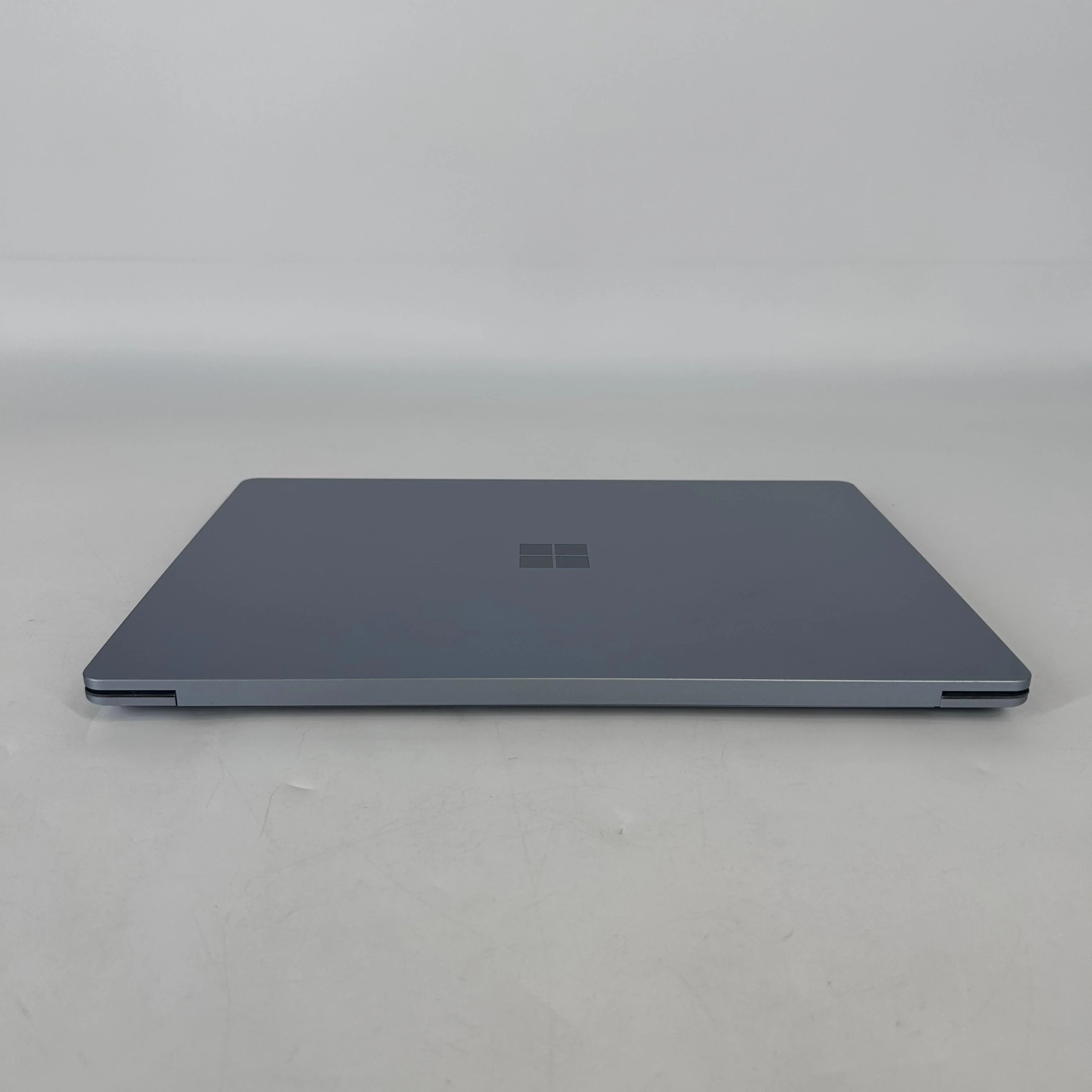 Microsoft Surface Laptop 4 13.5 Blue 2.2 GHz AMD Ryzen 5 4680U 16GB RAM 256GB Solid State Drive - Image 6