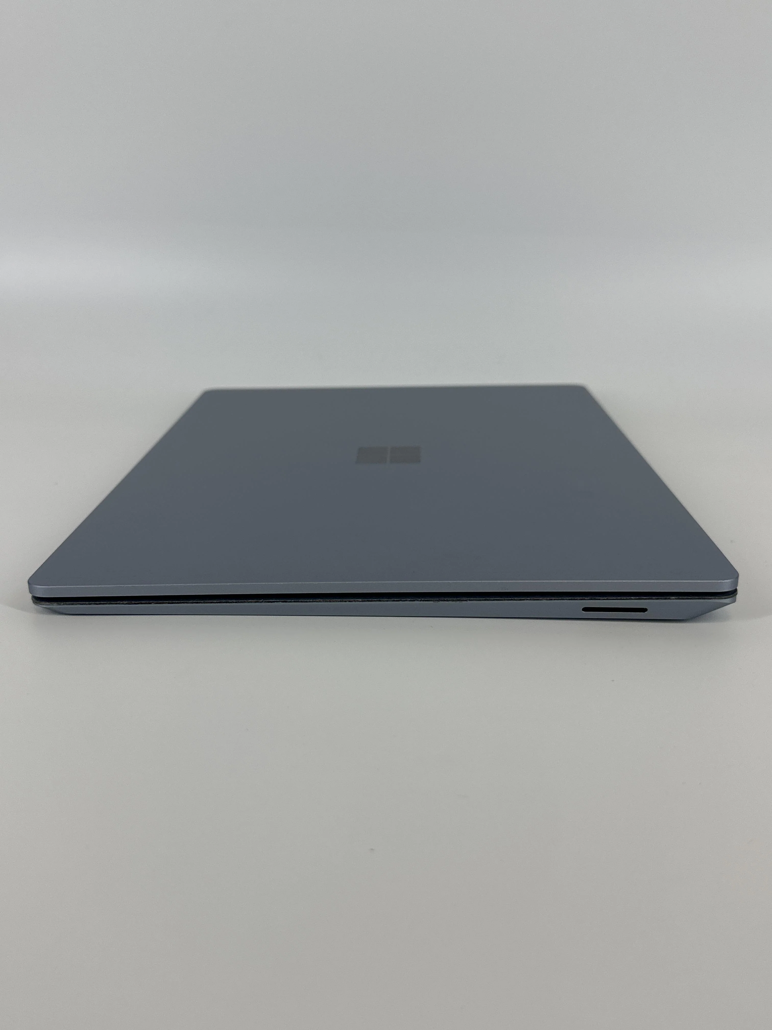 Microsoft Surface Laptop 4 13.5 Blue 2.2 GHz AMD Ryzen 5 4680U 16GB RAM 256GB Solid State Drive - Image 8