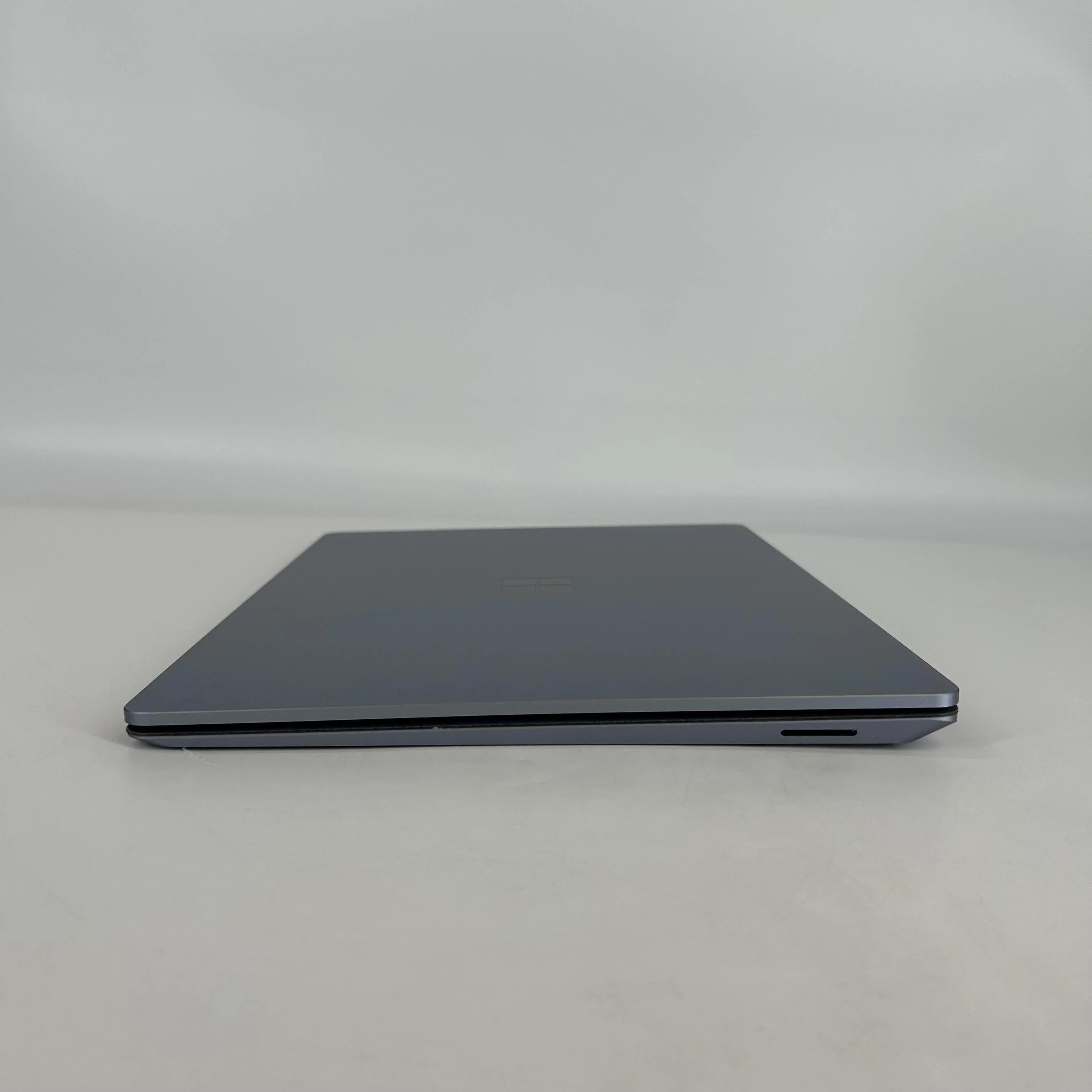 Microsoft Surface Laptop 4 13.5 Blue 3.0 GHz Intel Core i7 11th Gen. 16GB RAM 512GB Solid State Drive - Image 7