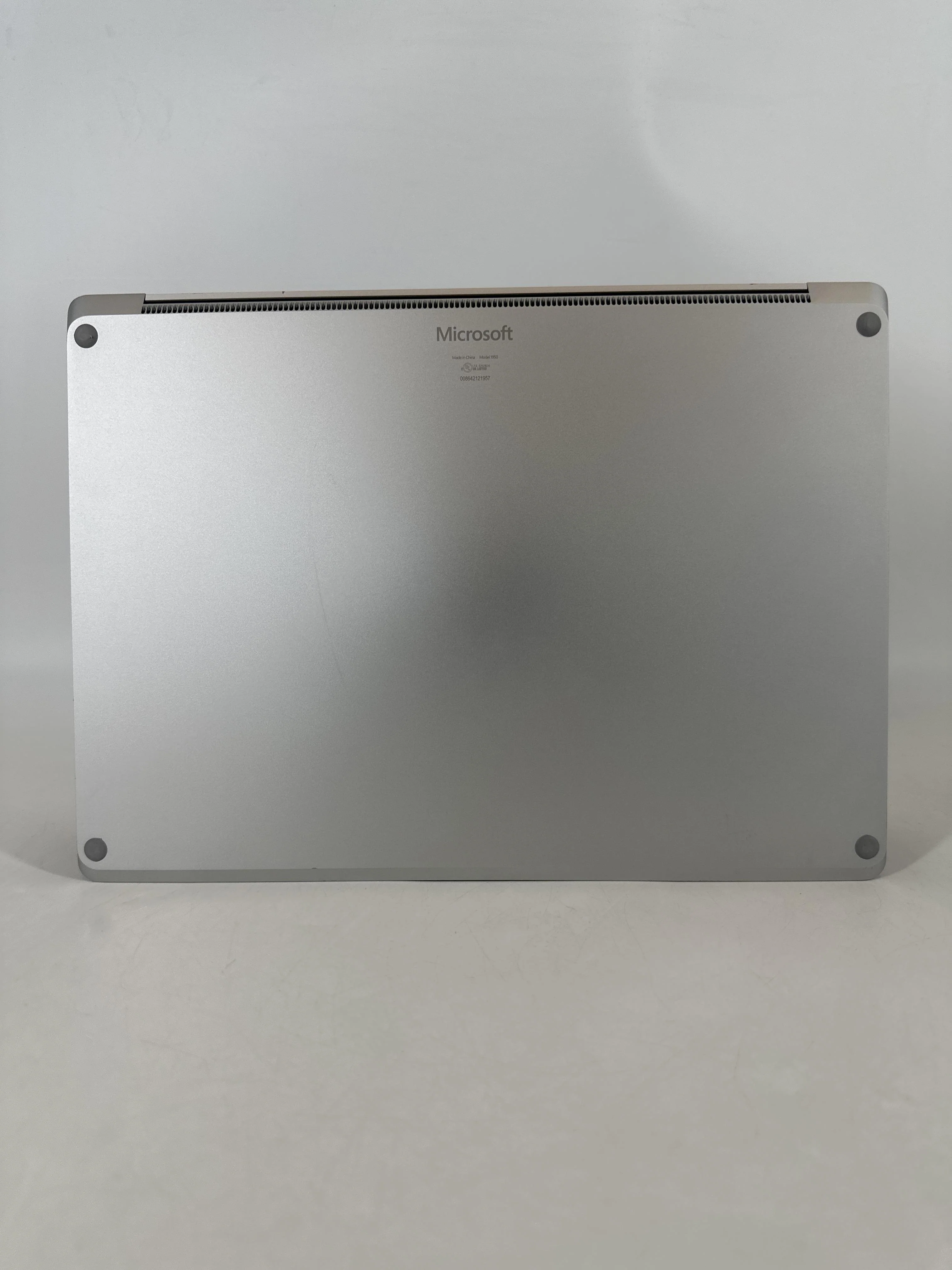Microsoft Surface Laptop 4 13.5 Platinum 2.6 GHz Intel Core i5 11th Gen. 8GB RAM 256GB Solid State Drive - Image 6