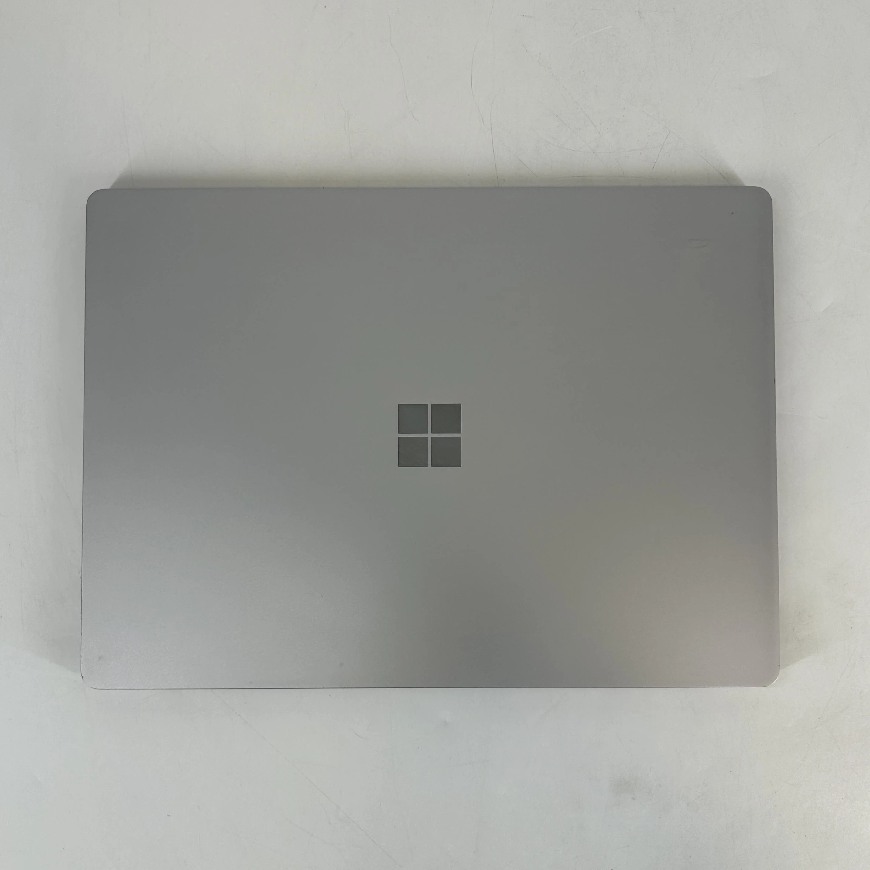 Microsoft Surface Laptop 4 13.5 Platinum 3.0 GHz Intel Core i7 11th Gen. 16GB RAM 512GB Solid State Drive - Image 5