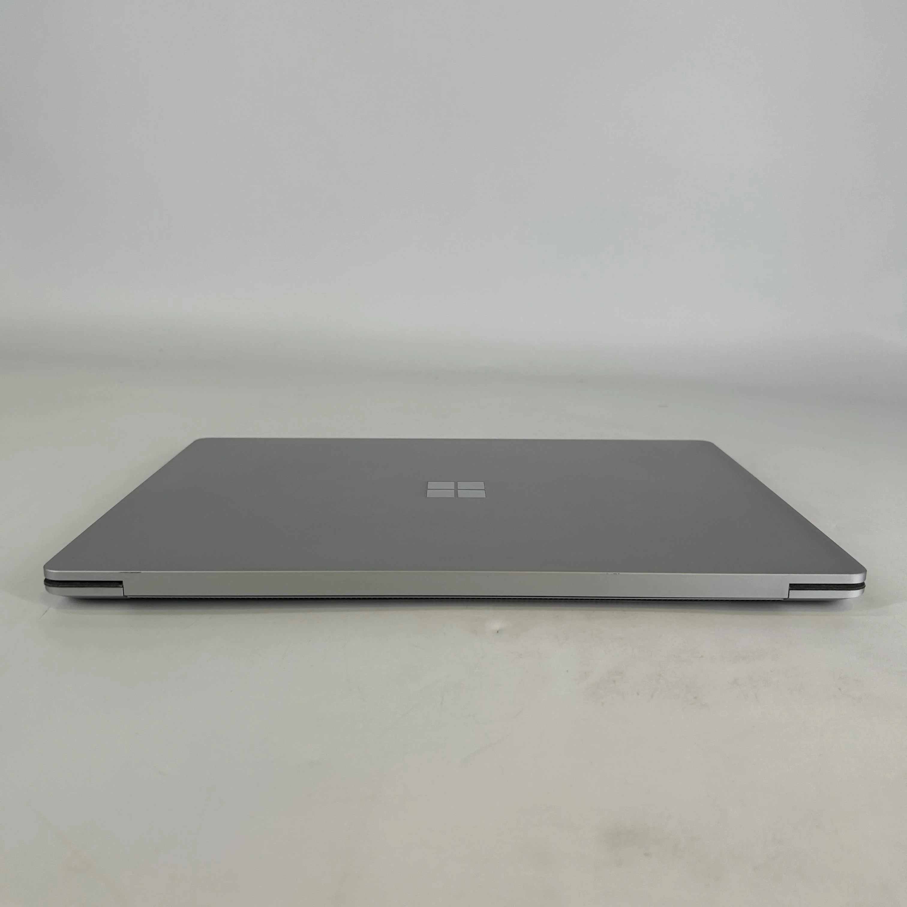 Microsoft Surface Laptop 4 13.5 Platinum 3.0 GHz Intel Core i7 11th Gen. 16GB RAM 512GB Solid State Drive - Image 7