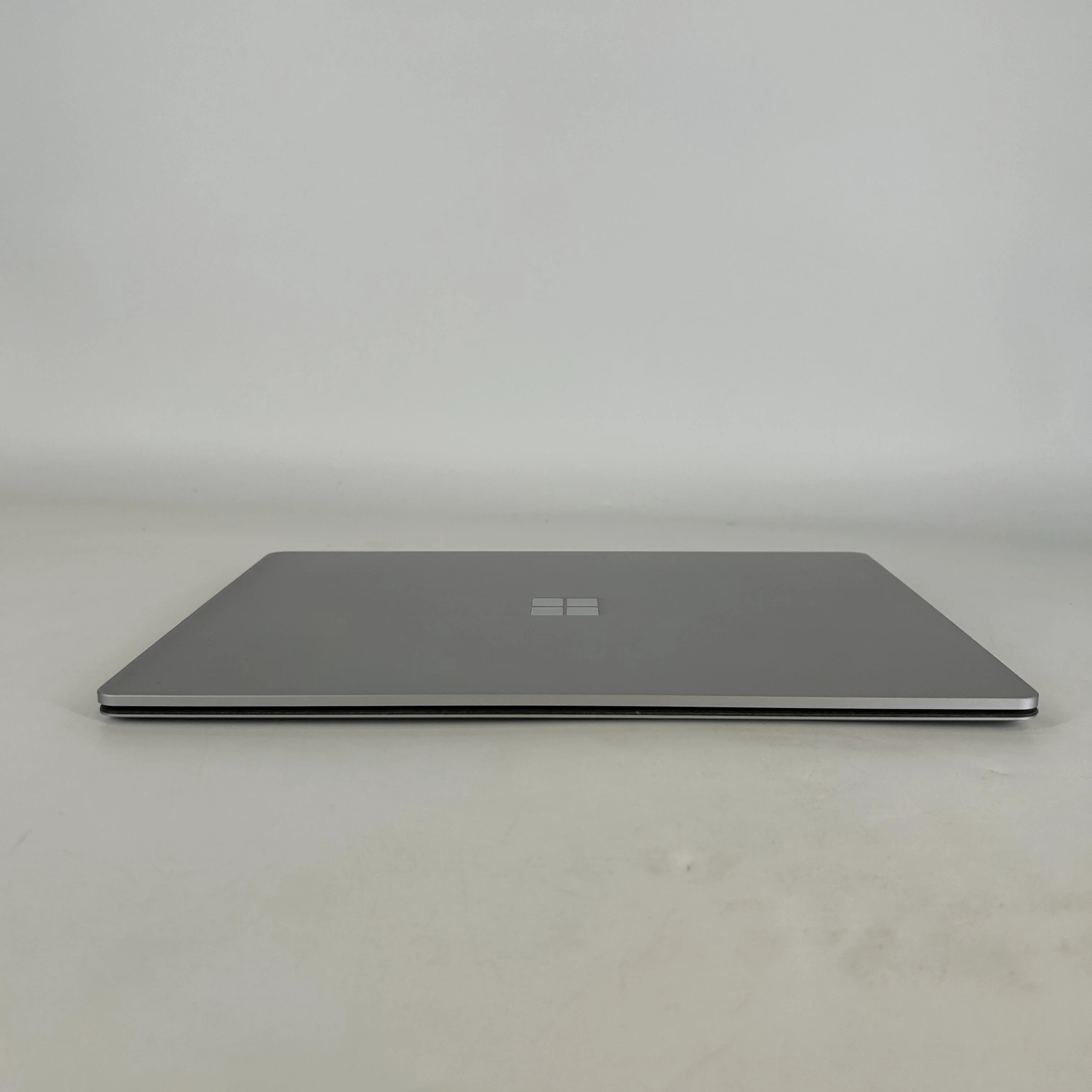 Microsoft Surface Laptop 4 13.5 Platinum 3.0 GHz Intel Core i7 11th Gen. 16GB RAM 512GB Solid State Drive - Image 9