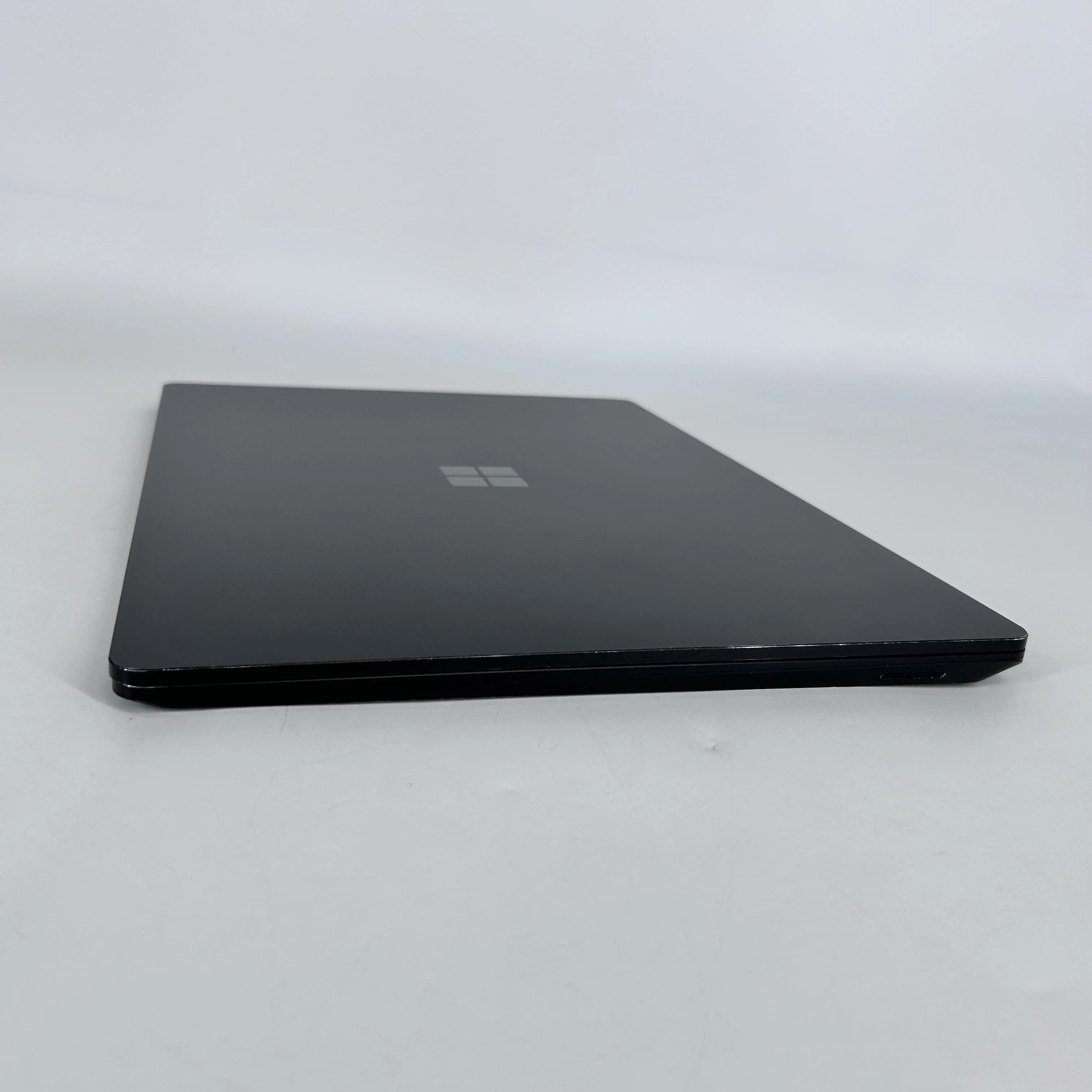 Microsoft Surface Laptop 4 15 Black 3.0 GHz Intel Core i7 11th Gen. 16GB RAM 512GB Solid State Drive - Image 8