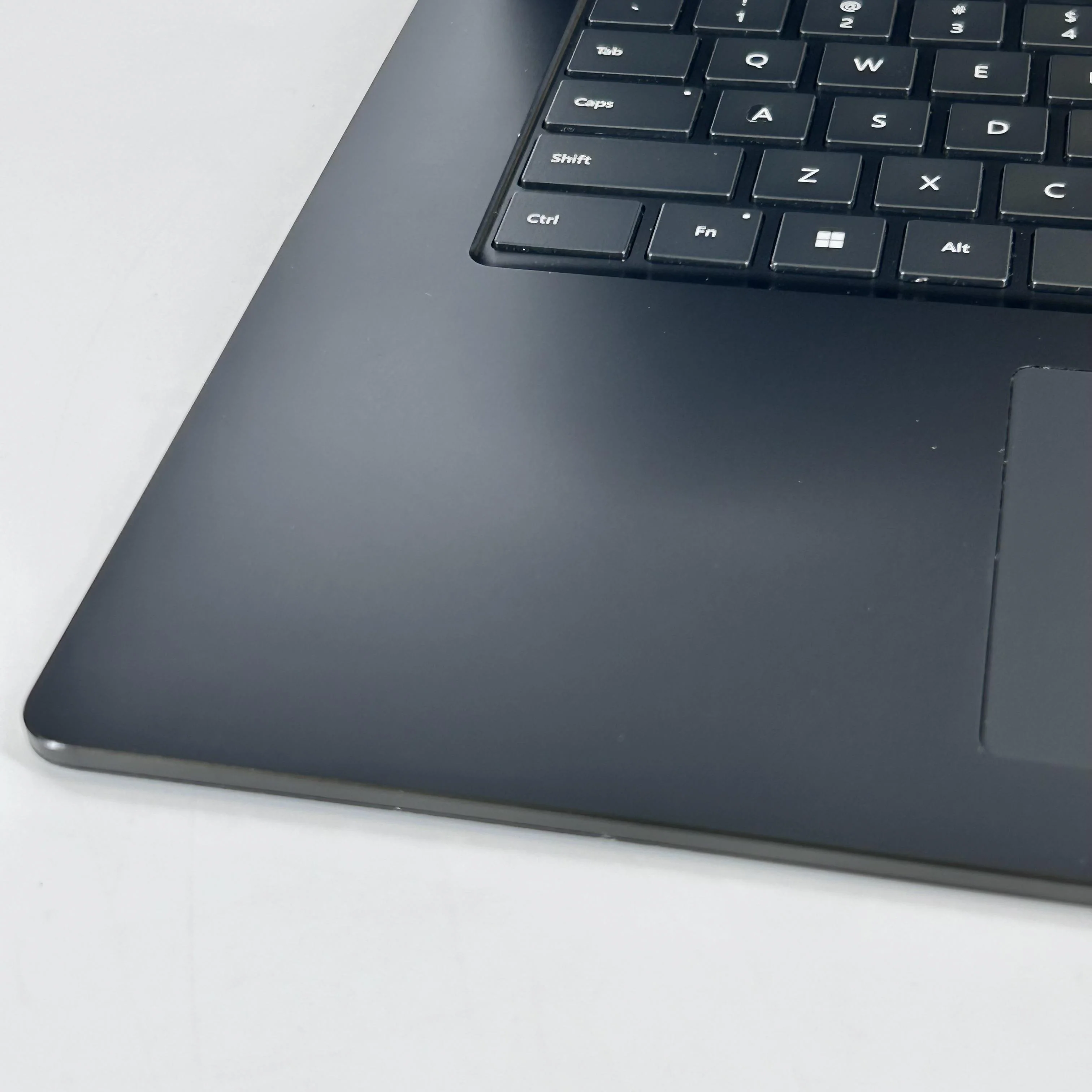 Microsoft Surface Laptop 4 15 Black 3.0 GHz Intel Core i7 11th Gen. 32GB RAM 1TB Solid State Drive - Image 46
