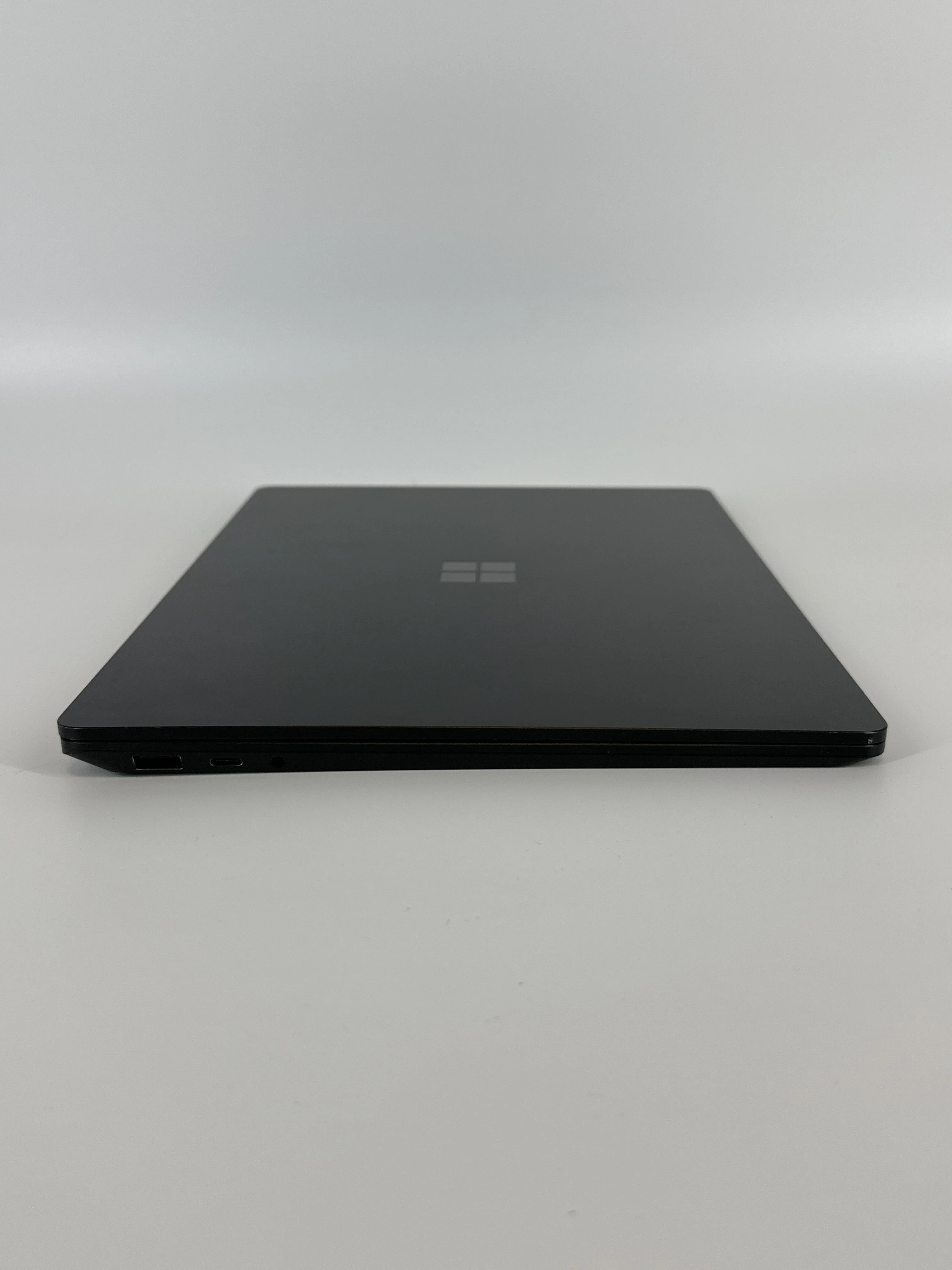 Microsoft Surface Laptop 5 13.5 Black 2.5 GHz Intel Core i5 12th Gen. 16GB RAM 256GB Solid State Drive - Image 7