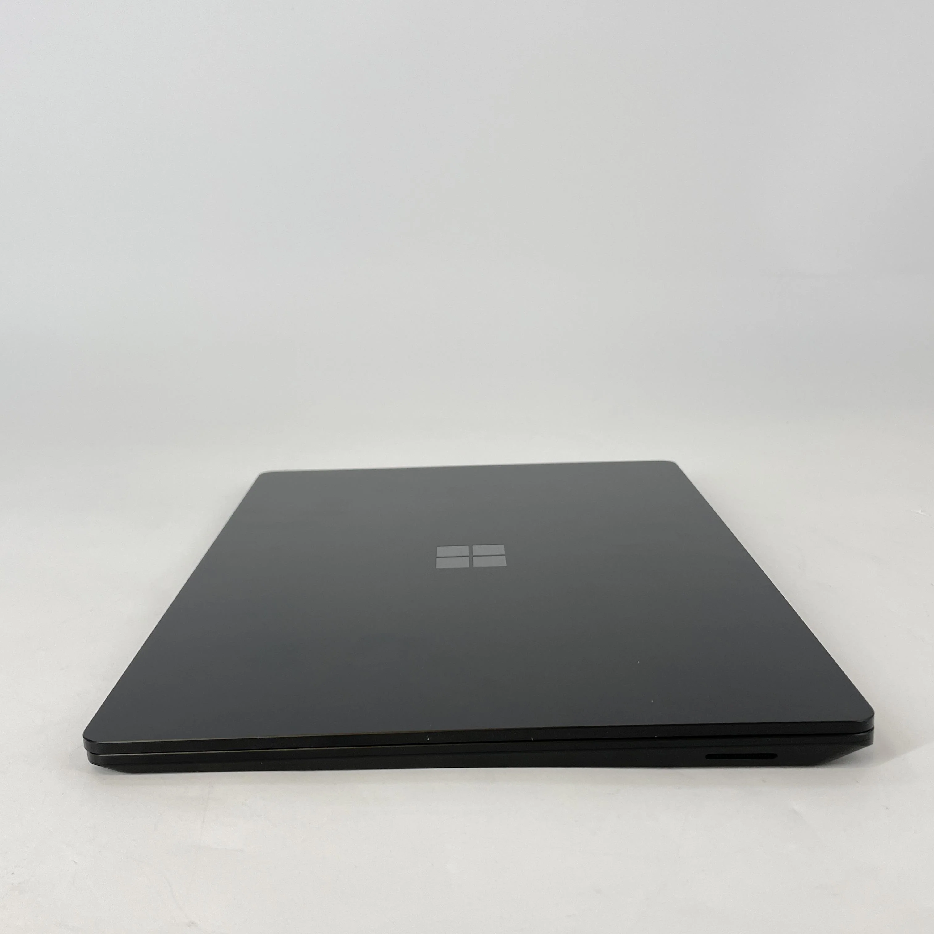 Microsoft Surface Laptop 5 13.5 Black 2.5 GHz Intel Core i5 12th Gen. 16GB RAM 512GB Solid State Drive - Image 11