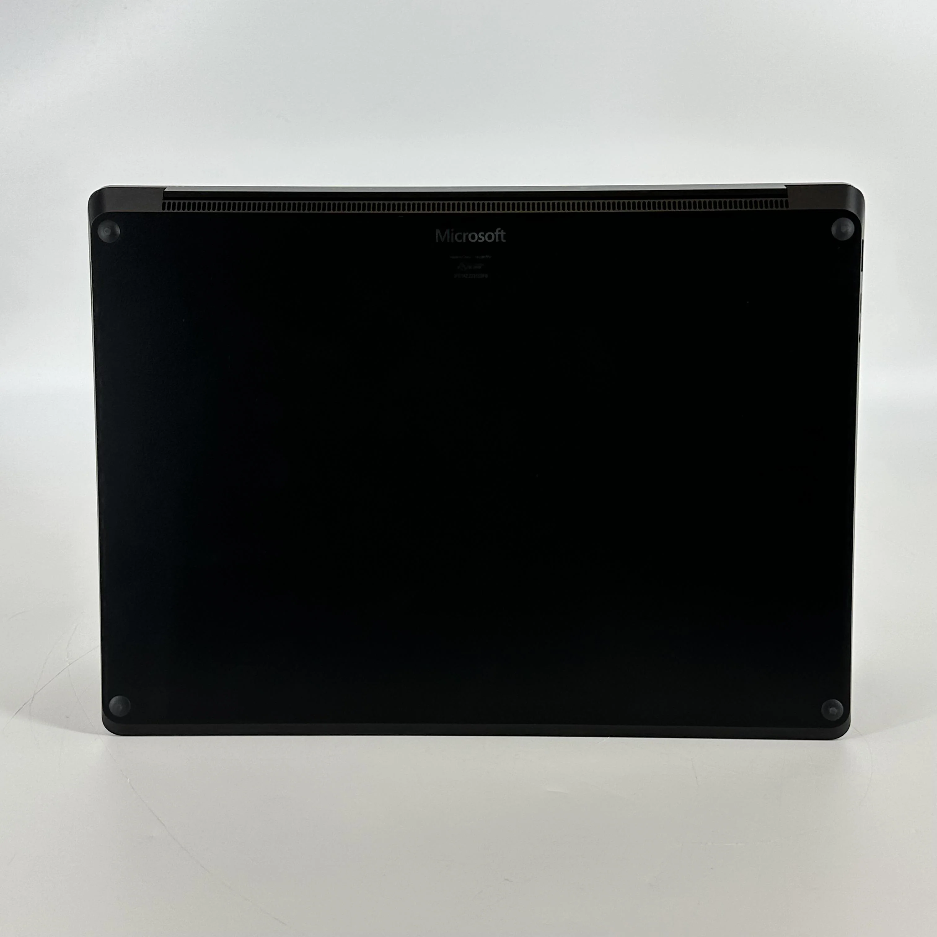 Microsoft Surface Laptop 5 13.5 Black 2.5 GHz Intel Core i5 12th Gen. 16GB RAM 512GB Solid State Drive - Image 4