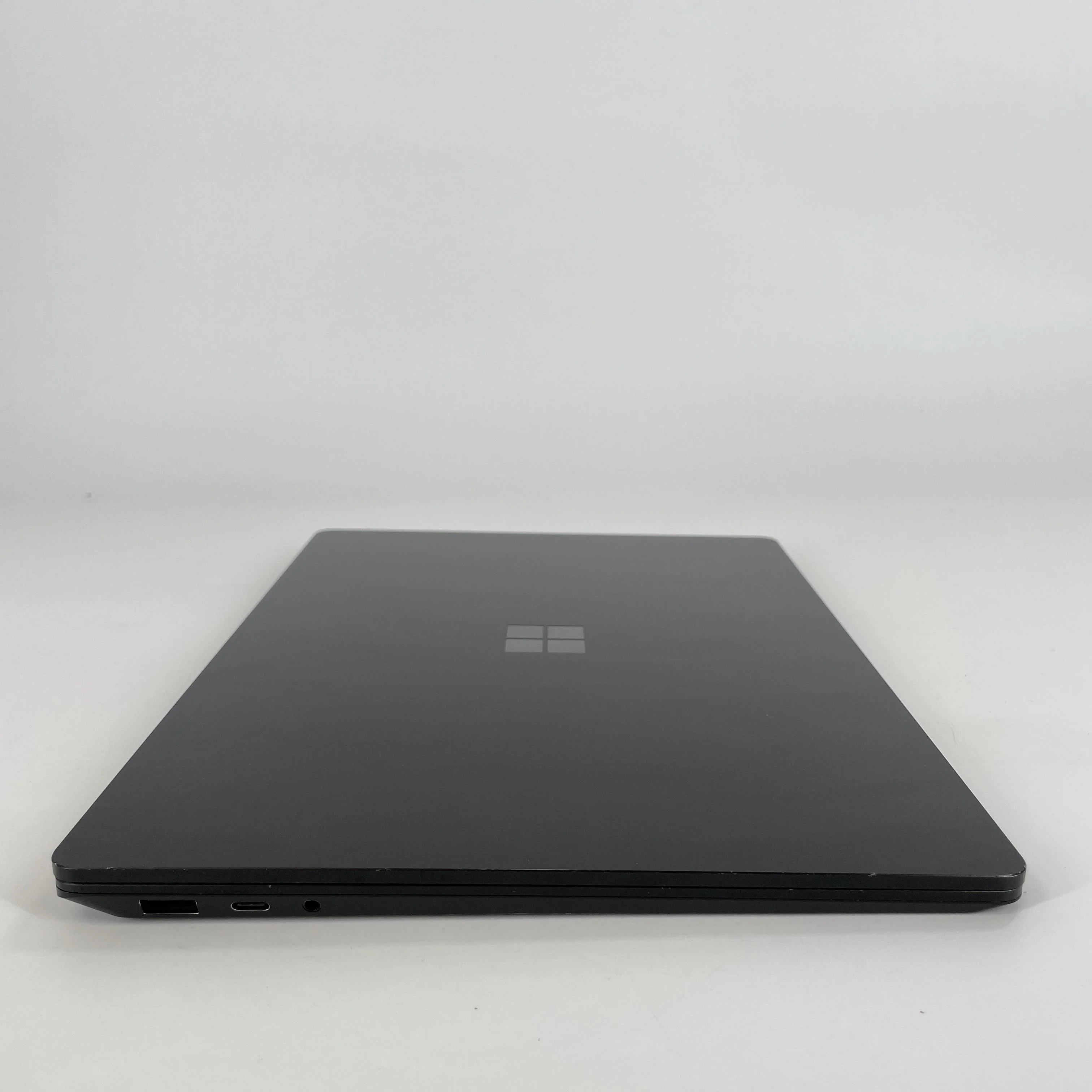 Microsoft Surface Laptop 5 13.5 Black 2.6 GHz Intel Core i7 12th Gen. 16GB RAM 512GB Solid State Drive - Image 8