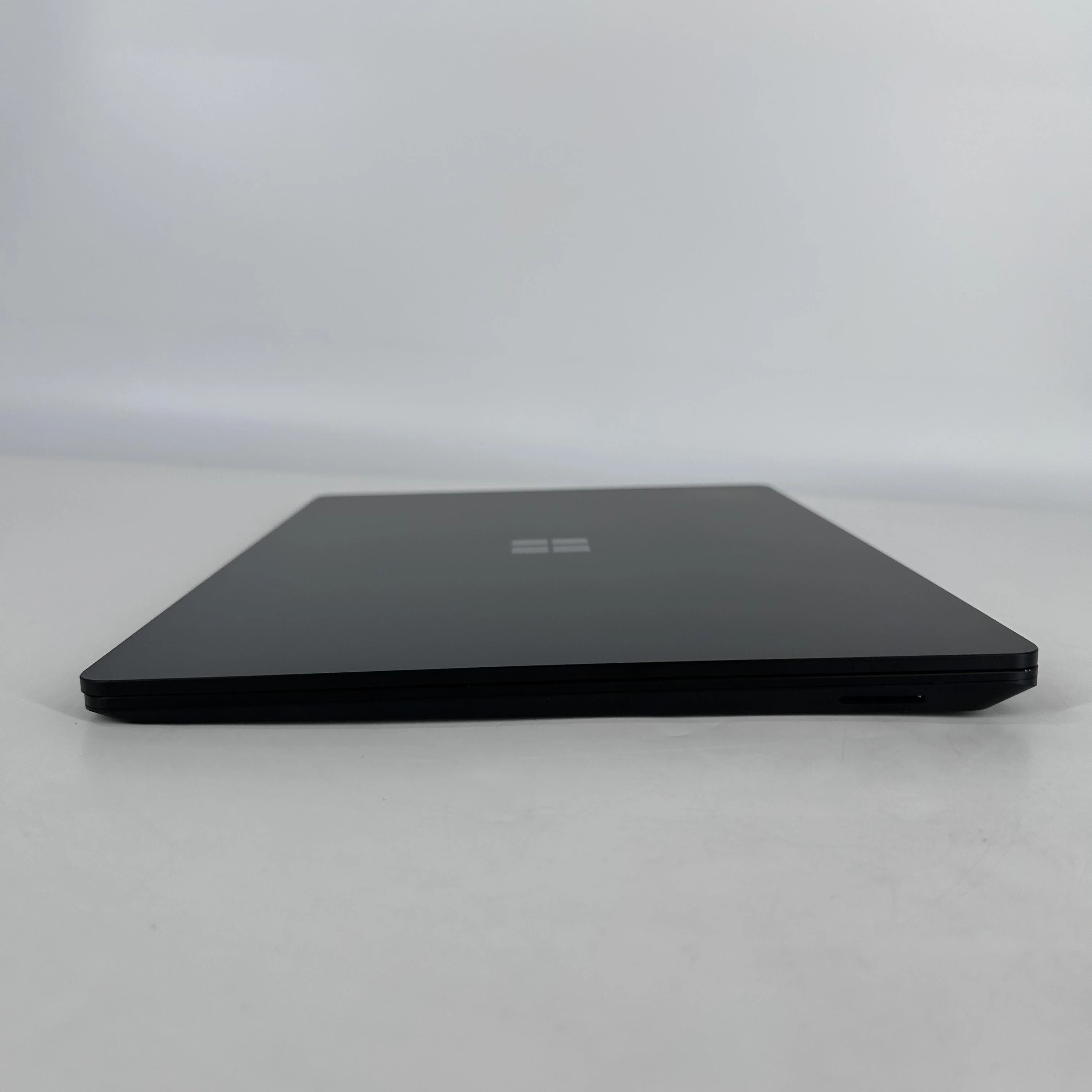 Microsoft Surface Laptop 5 13.5 Black 2.7 GHz Intel Core i7 12th Gen. 16GB RAM 256GB Solid State Drive - Image 8