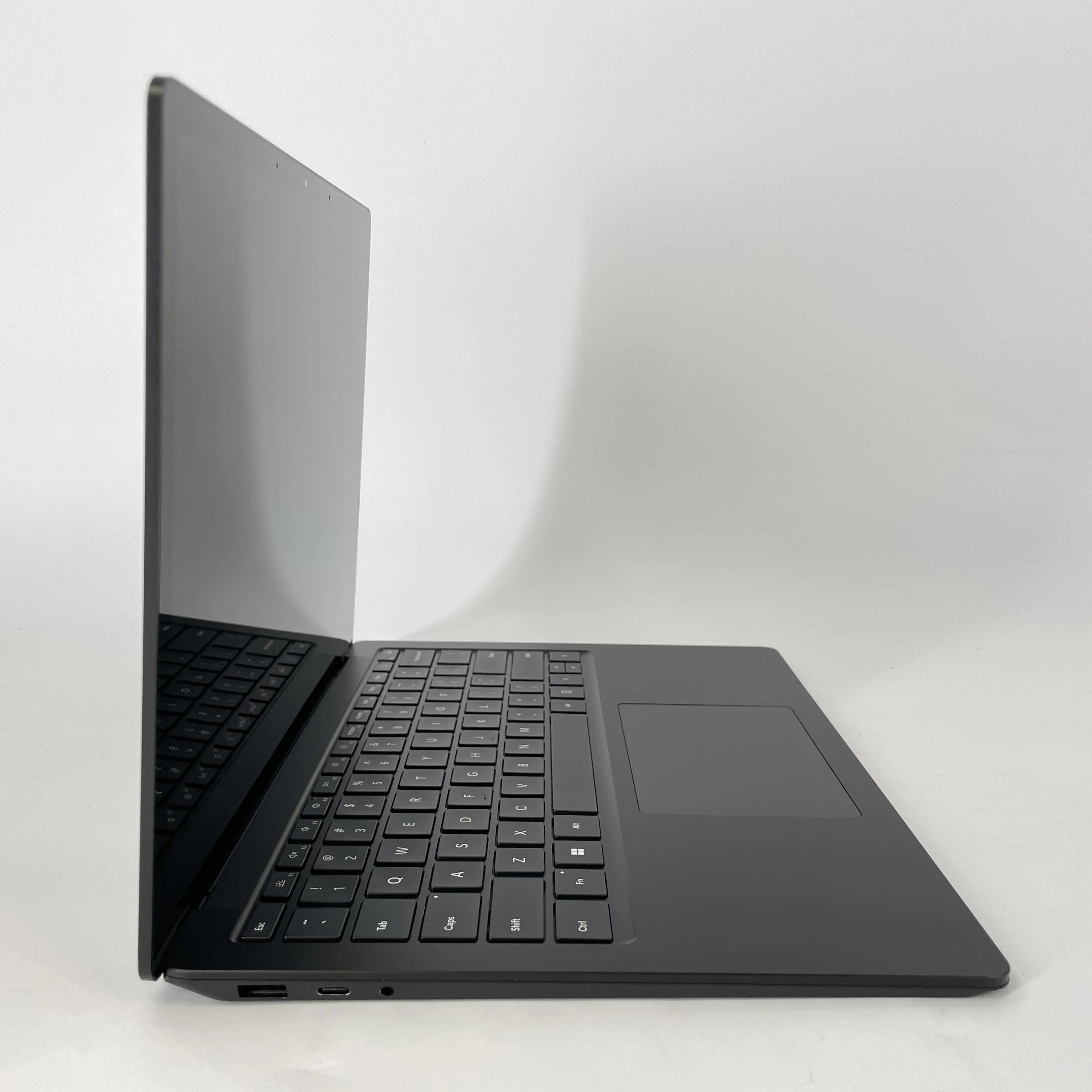 Microsoft Surface Laptop 5 13.5 Black 2.7 GHz Intel Core i7 12th Gen. 16GB RAM 512GB Solid State Drive - Image 13
