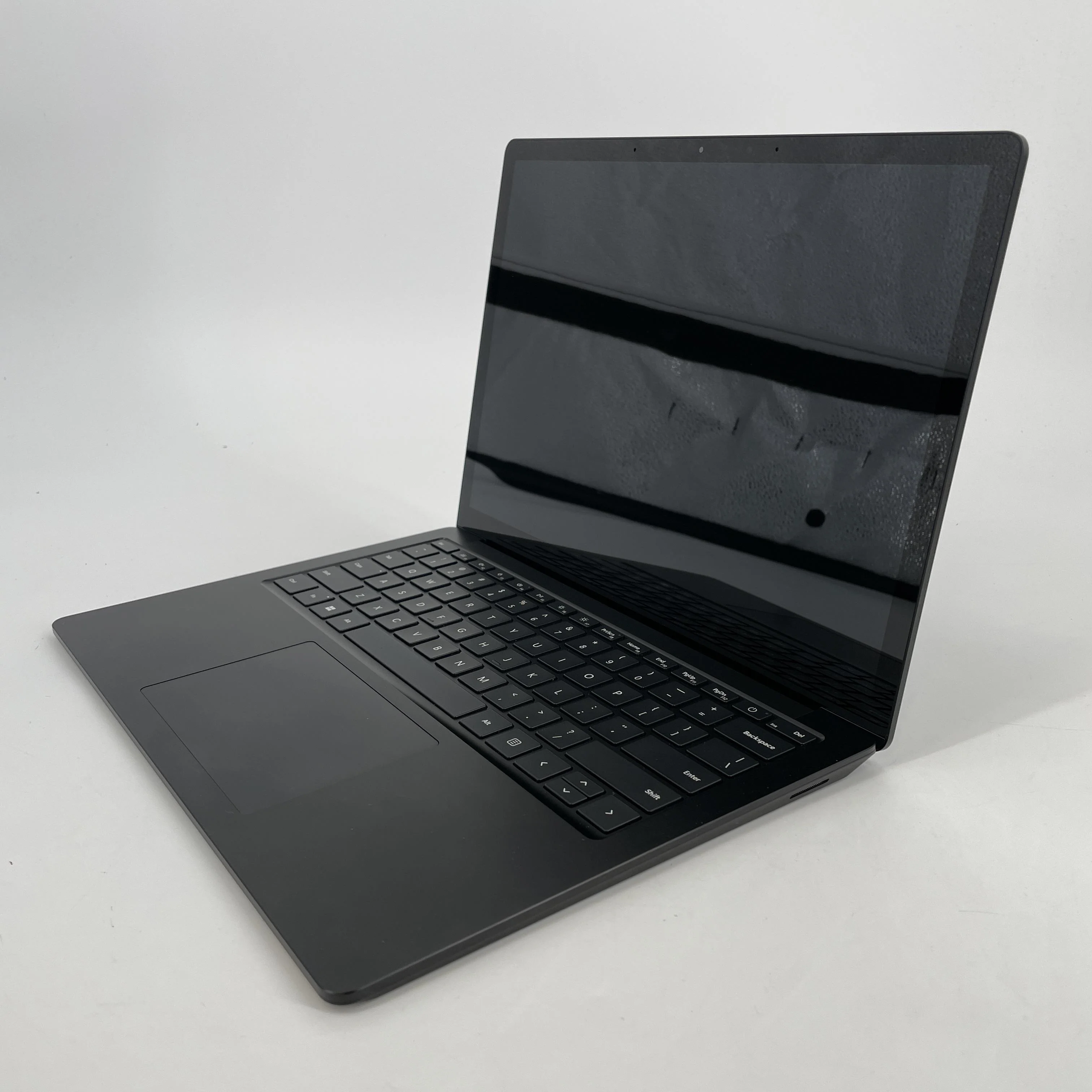 Microsoft Surface Laptop 5 13.5 Black 2.7 GHz Intel Core i7 12th Gen. 16GB RAM 512GB Solid State Drive - Image 4
