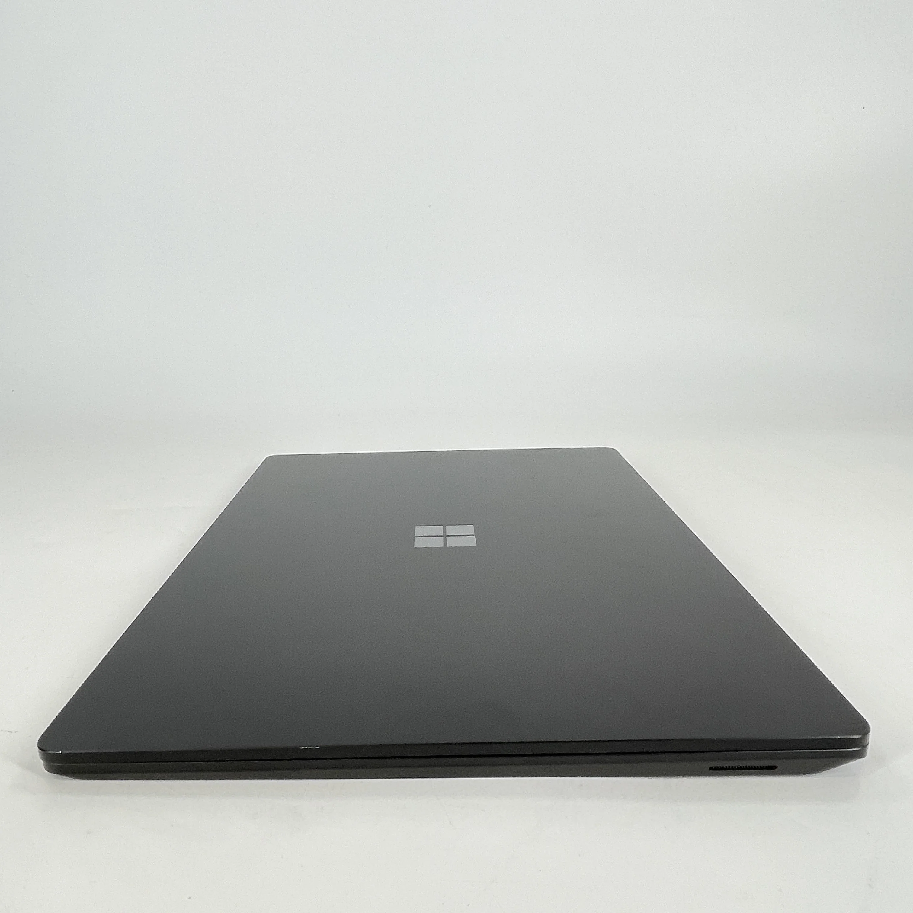 Microsoft Surface Laptop 5 15 Black 2.7 GHz Intel Core i7 12th Gen. 32GB RAM 1TB Solid State Drive - Image 8