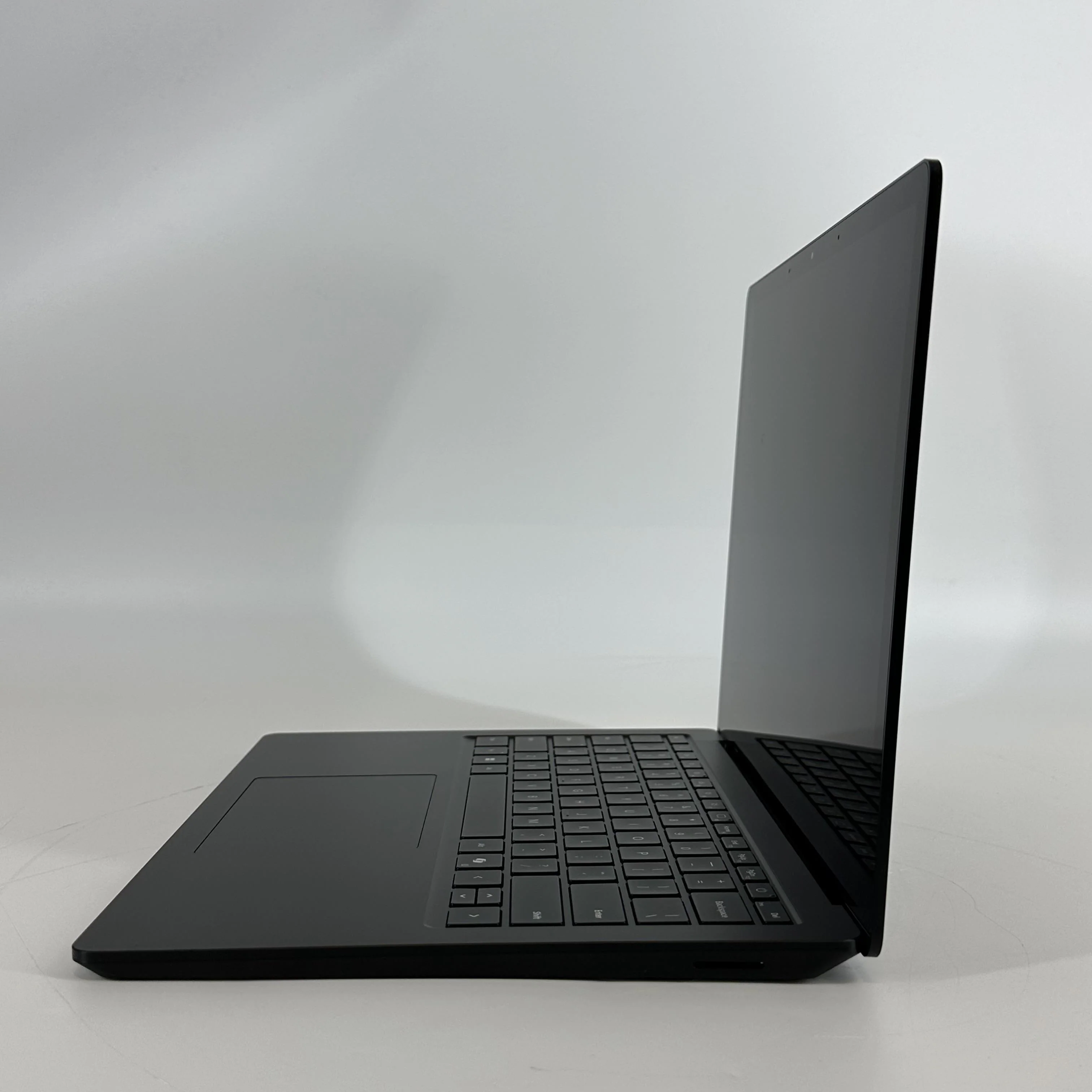Microsoft Surface Laptop 6 13.5 Black 3.8 GHz Intel Core Ultra 7 32GB RAM 1TB Solid State Drive - Image 6