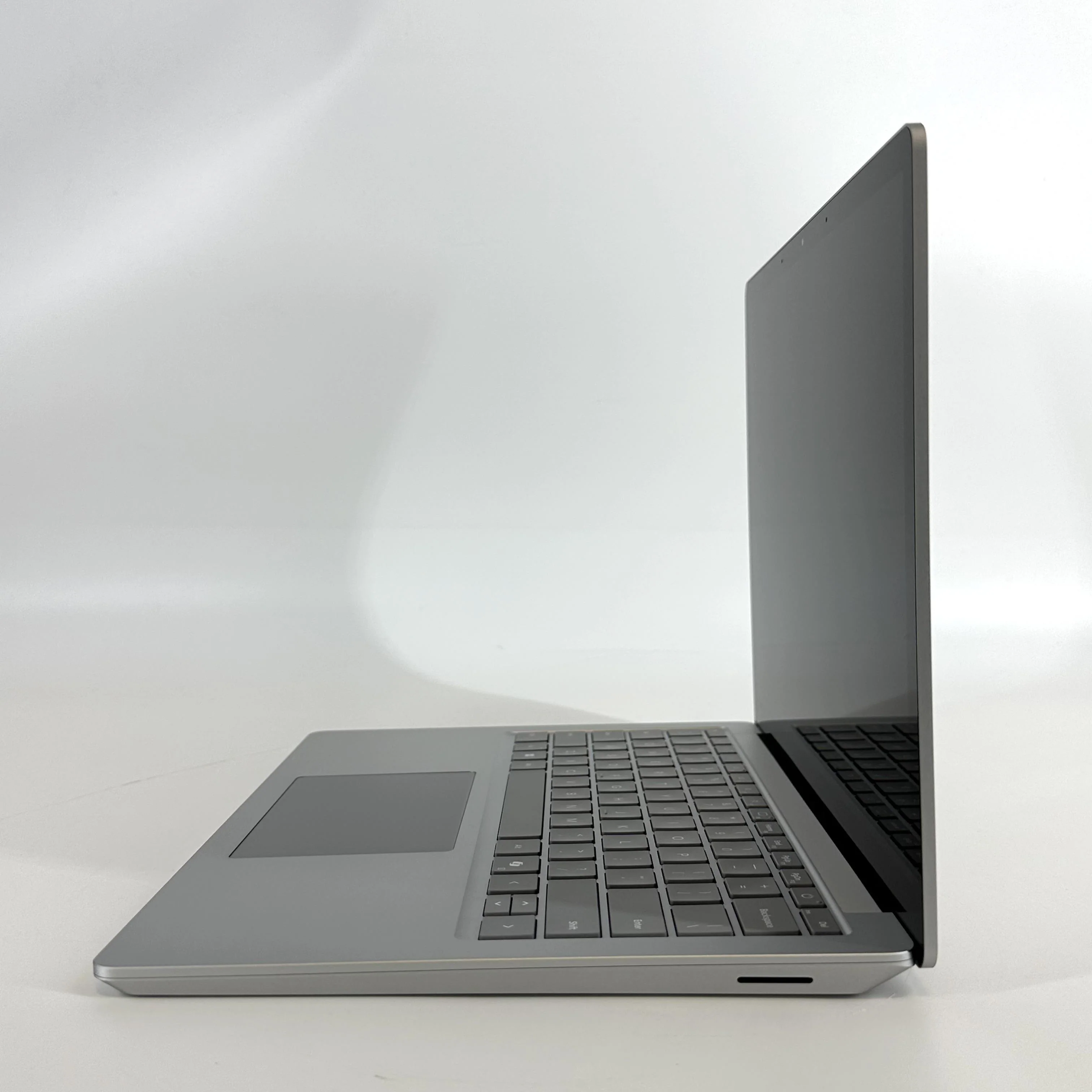Microsoft Surface Laptop 6 13.5 Platinum 3.8 GHz Intel Core Ultra 7 16GB RAM 512GB Solid State Drive - Image 6