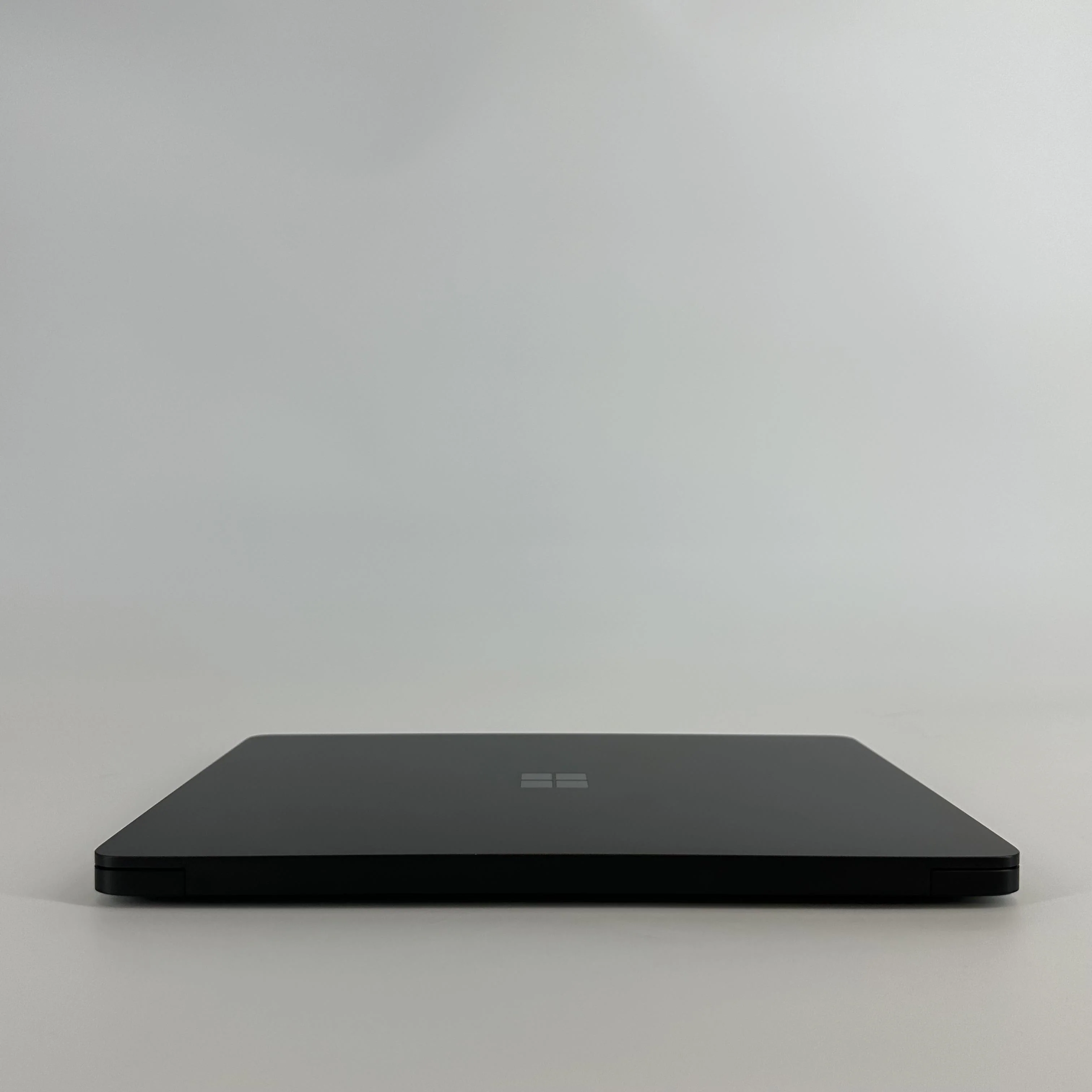 Microsoft Surface Laptop 7 13.8 Black WiFi 2.1 GHz Intel Core Ultra 5 Series 2 32GB RAM 512GB Solid State Drive - Image 8