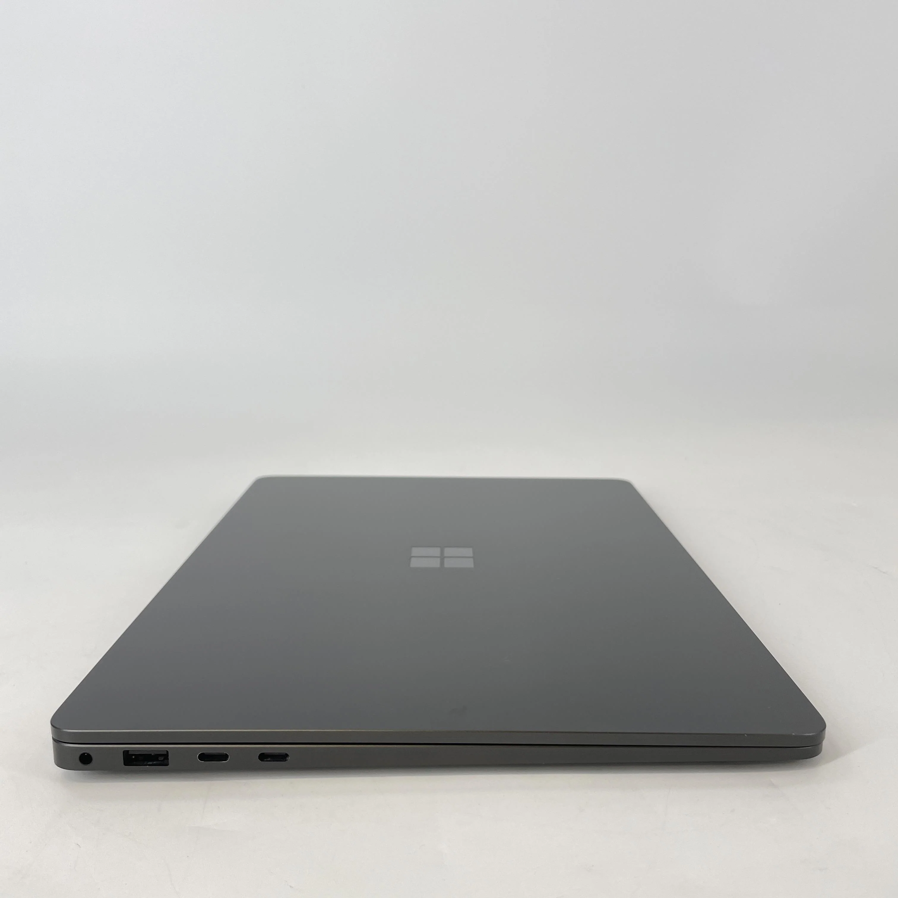 Microsoft Surface Laptop 7 13.8 Black WiFi 2.2 GHz Intel Core Ultra 7 Series 2 32GB RAM 1TB Solid State Drive - Image 18