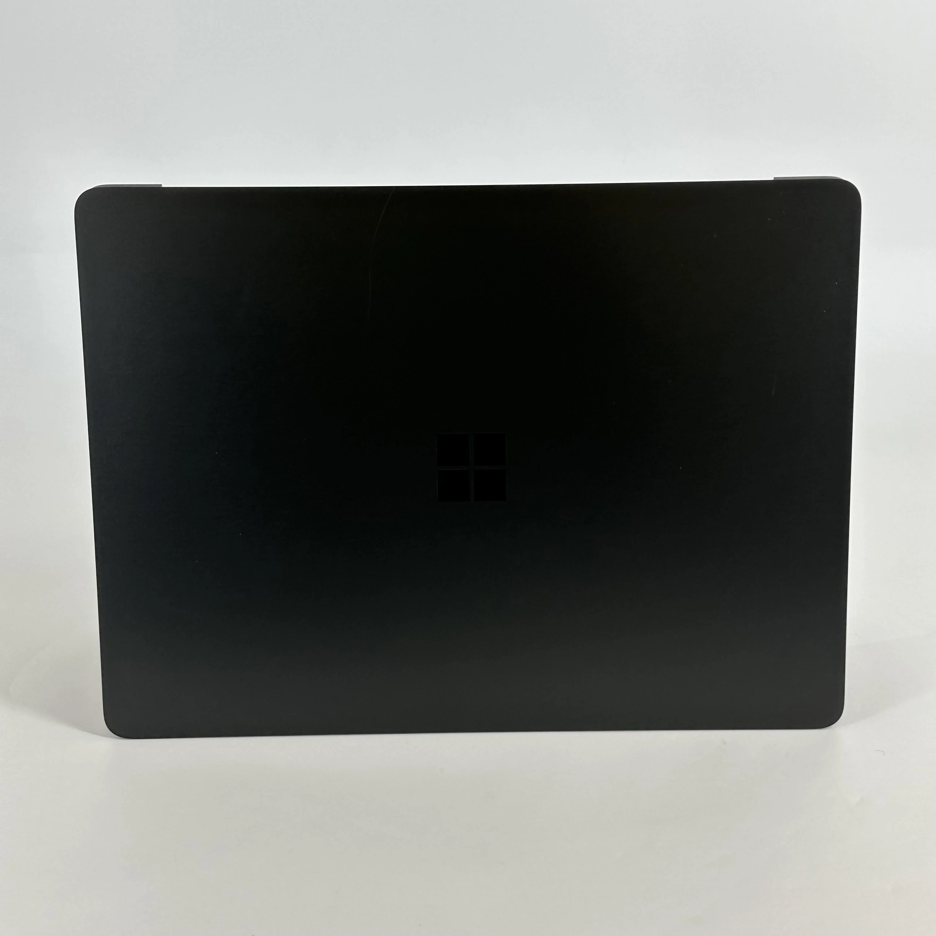 Microsoft Surface Laptop 7 13.8 Black WiFi 2.2 GHz Intel Core Ultra 7 Series 2 32GB RAM 1TB Solid State Drive - Image 5