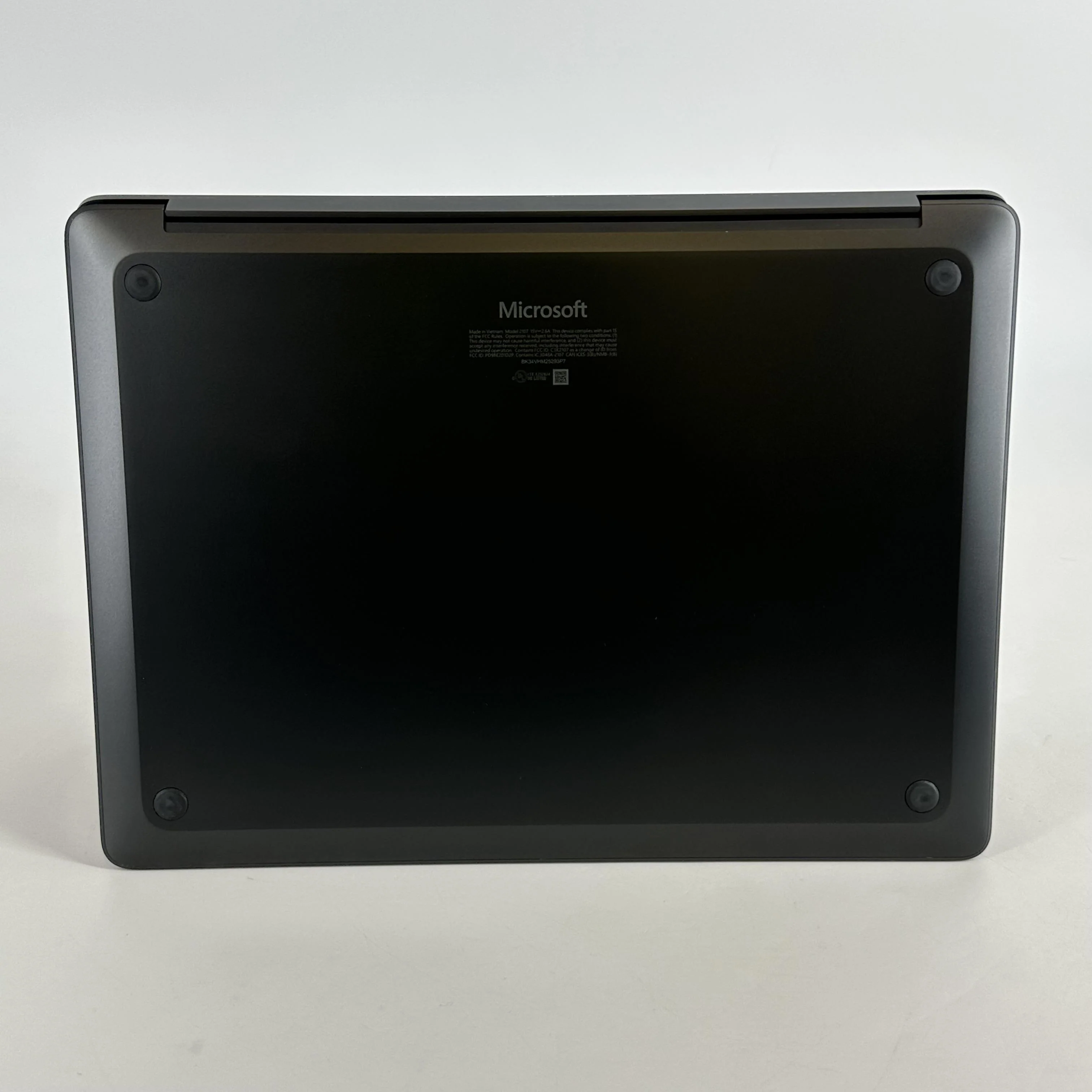 Microsoft Surface Laptop 7 13.8 Black WiFi 2.2 GHz Intel Core Ultra 7 Series 2 32GB RAM 512GB Solid State Drive - Image 6