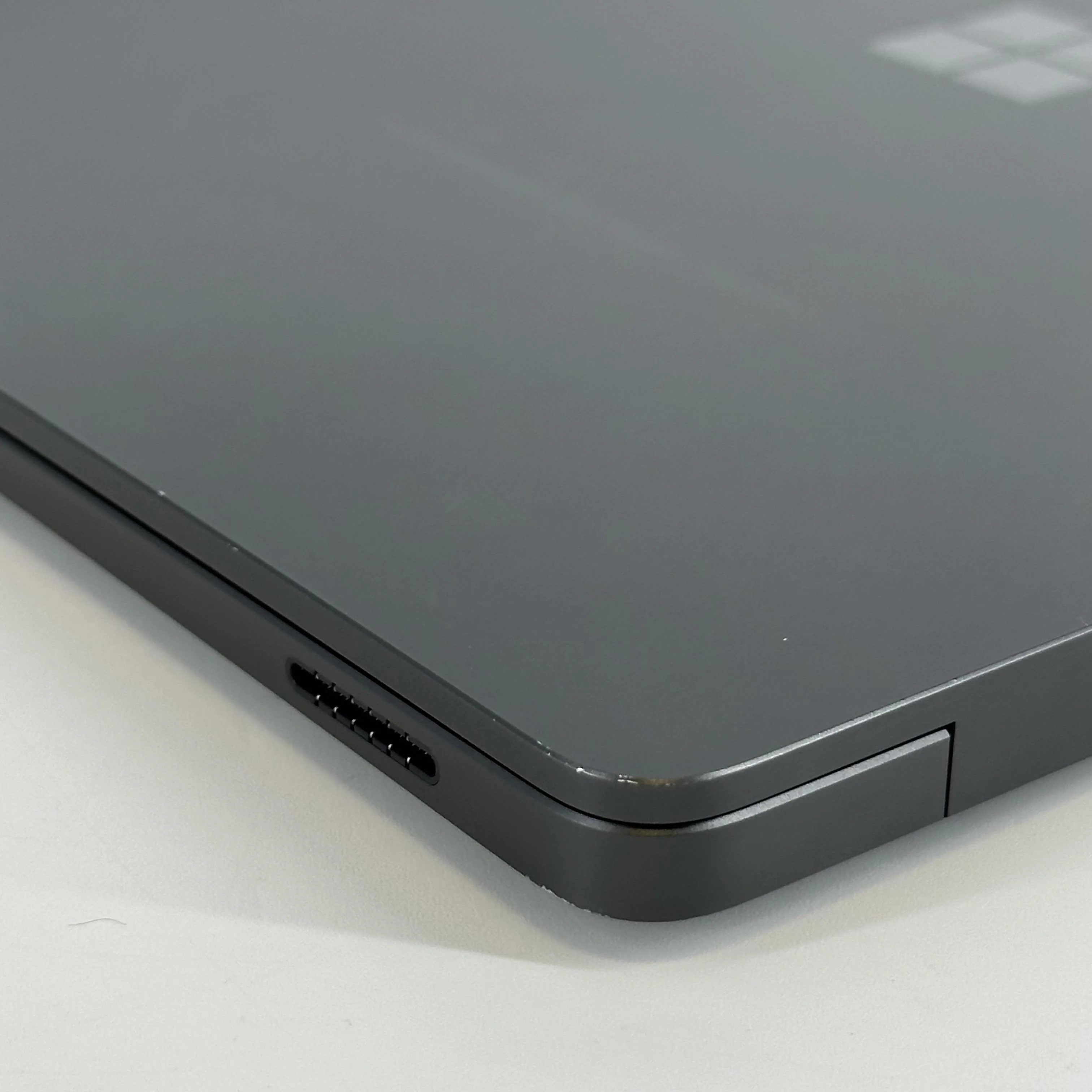 Microsoft Surface Laptop 7 13.8 Black WiFi 3.4 GHz Qualcomm Snapdragon X Elite 16GB RAM 512GB Solid State Drive - Image 13