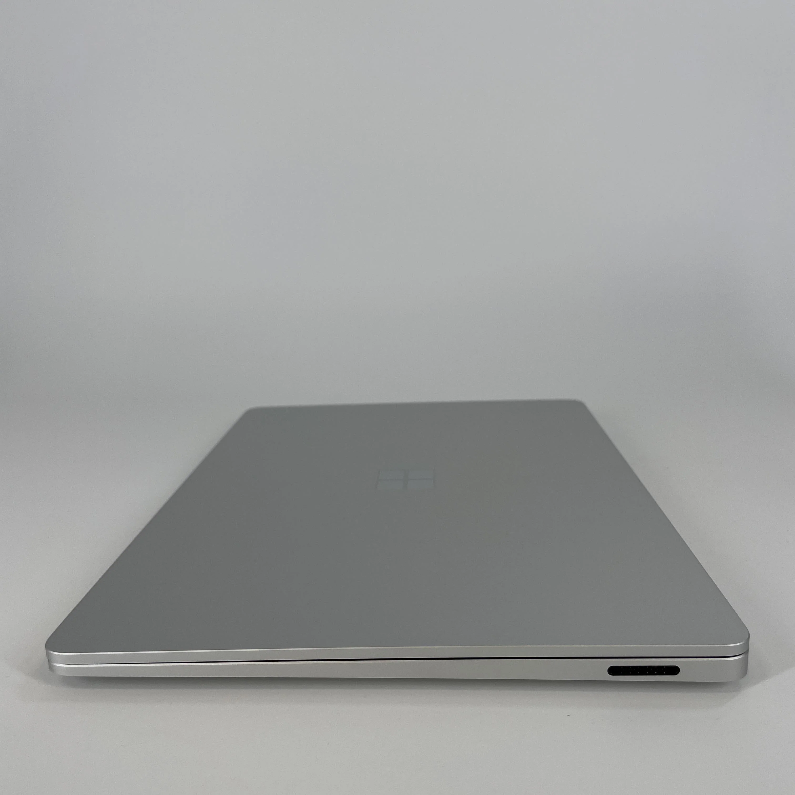 Microsoft Surface Laptop 7 13.8 Platinum WiFi 3.4 GHz Qualcomm Snapdragon X Plus 16GB RAM 256GB Solid State Drive - Image 8