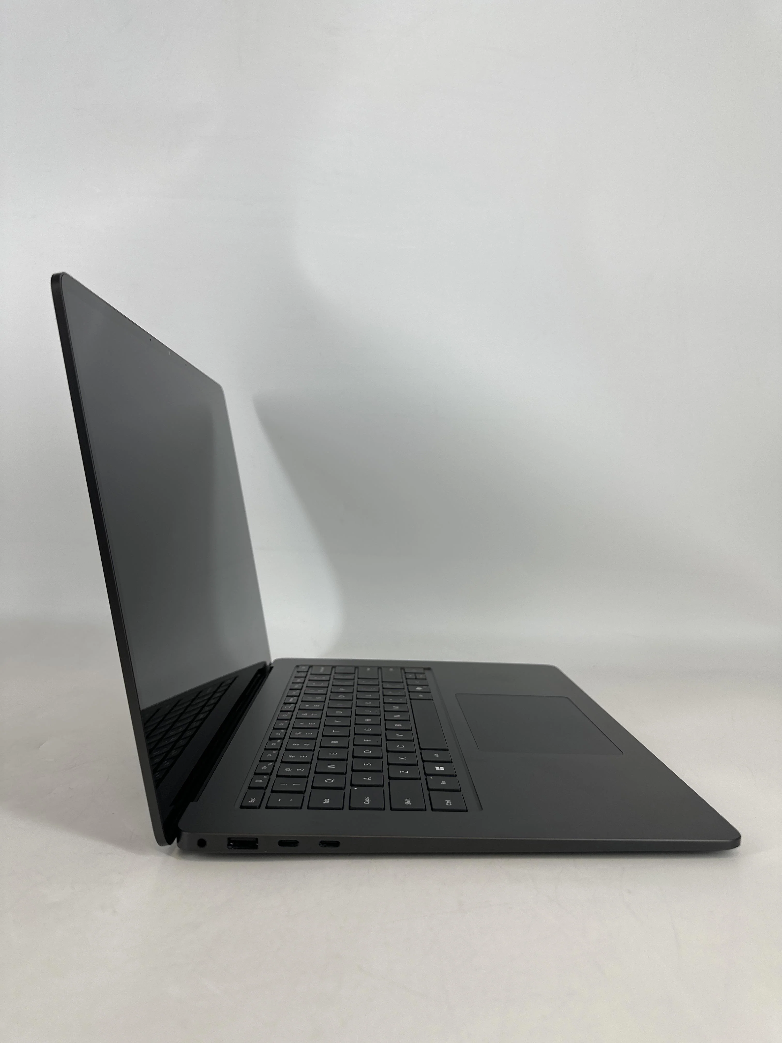 Microsoft Surface Laptop 7 15 Black 3.4 GHz Qualcomm Snapdragon X Elite 32GB RAM 1TB Solid State Drive - Image 3