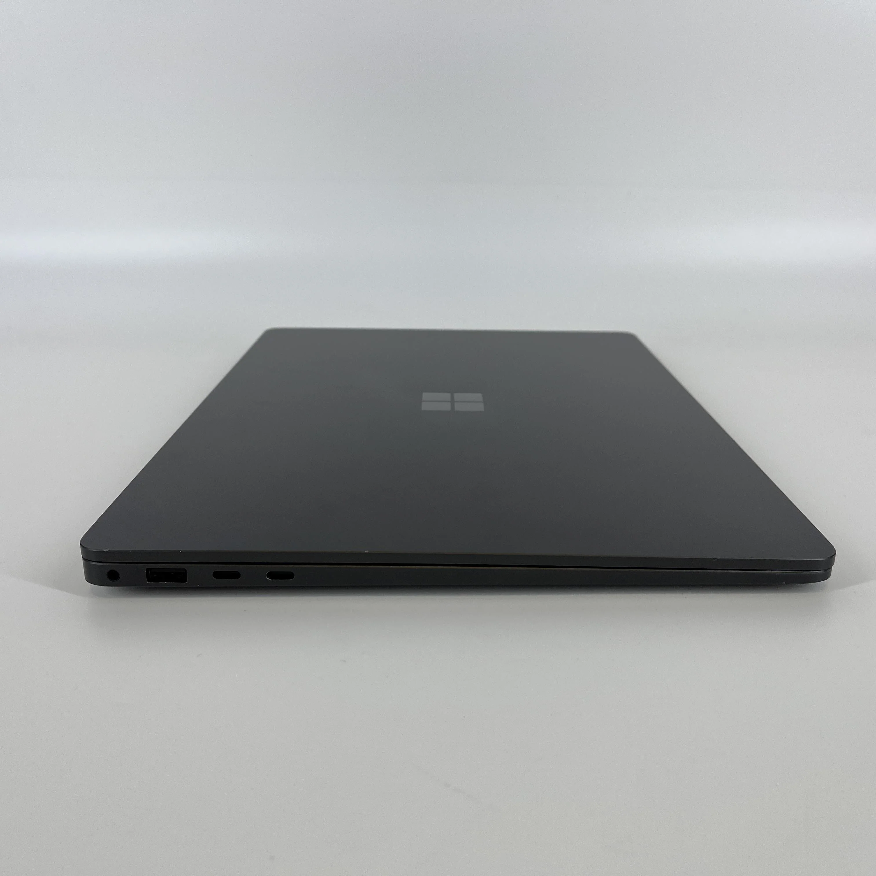 Microsoft Surface Laptop 7 15 Black WiFi 3.4 GHz Qualcomm Snapdragon X Elite 64GB RAM 1TB Solid State Drive - Image 9