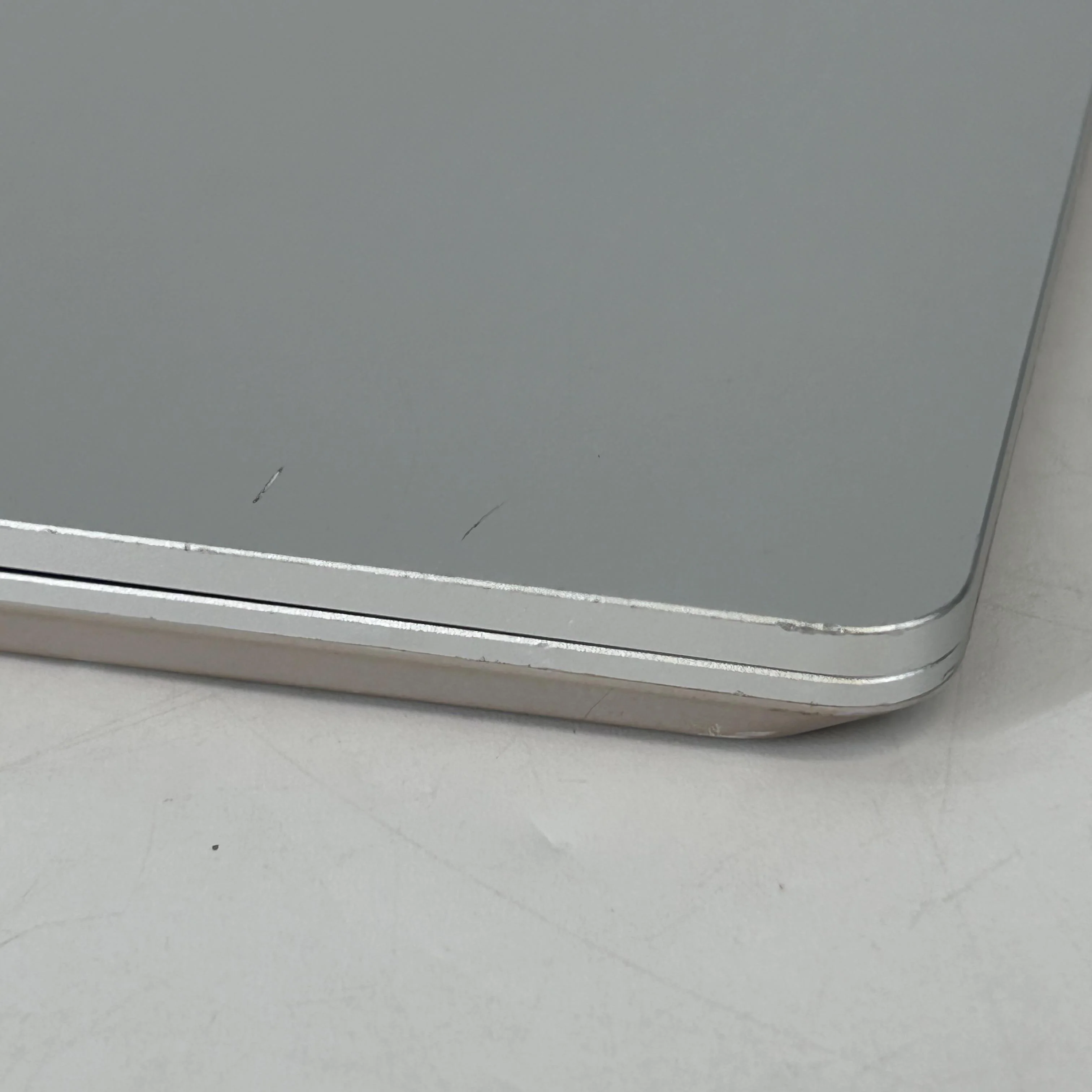 Microsoft Surface Laptop Go (1st Gen) 12.4 Silver 1.0 GHz Intel Core i5 10th Gen. 8GB RAM 256GB Solid State Drive - Image 17