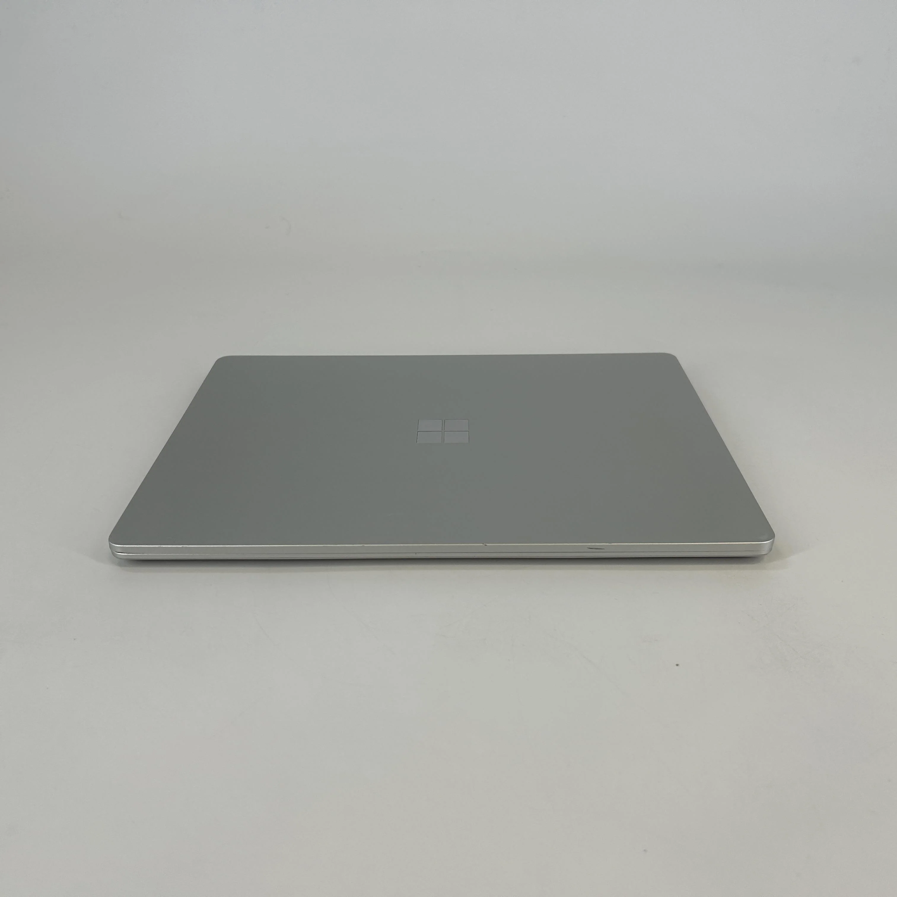 Microsoft Surface Laptop Go 2 12.4 Silver 2.4 GHz Intel Core i5 11th Gen. 16GB RAM 256GB Solid State Drive - Image 7