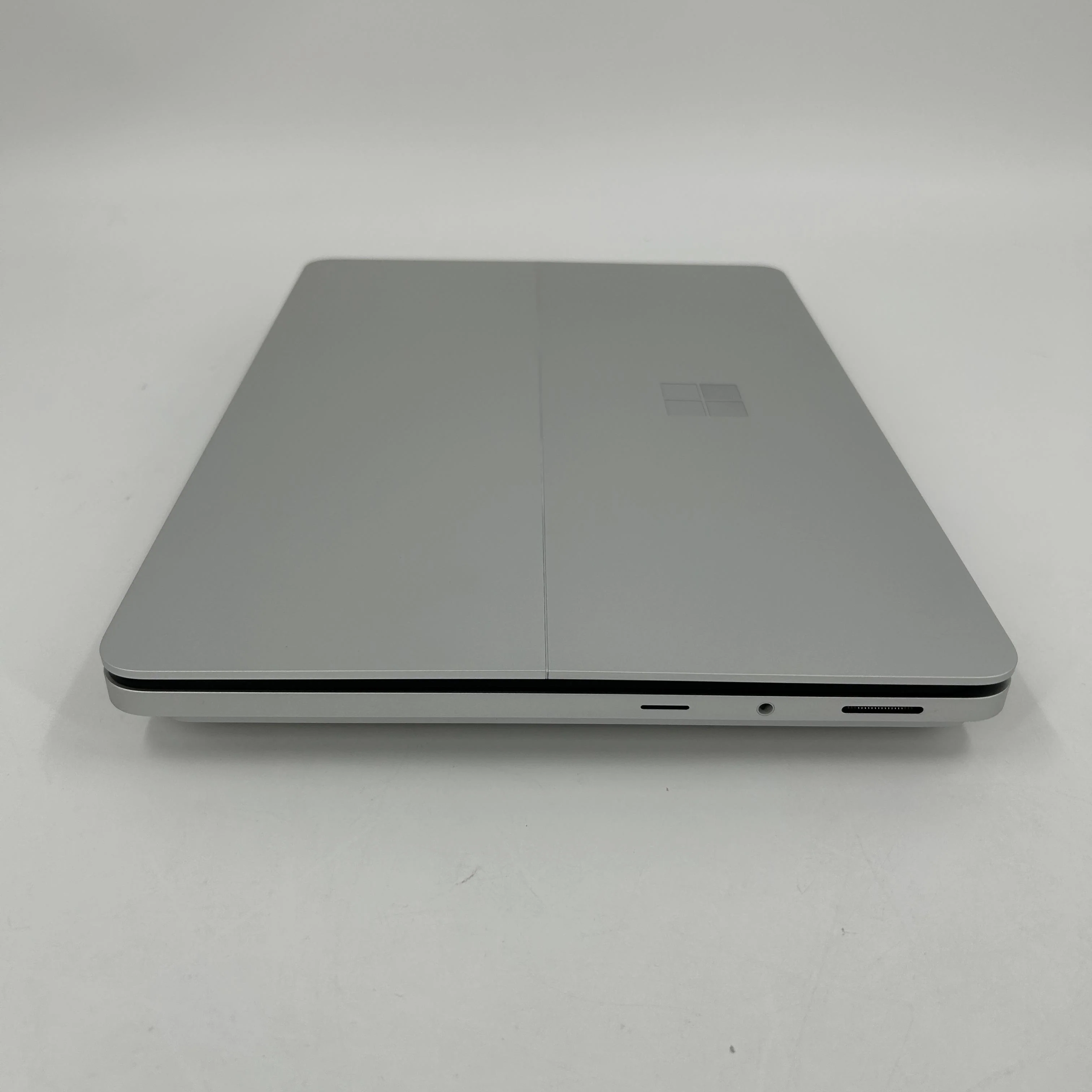 Microsoft Surface Laptop Studio 2 14.4 Silver 2.9 GHz Intel Core i7 13th Gen. 32GB RAM 1TB Solid State Drive NVIDIA GeForce RTX 4050 6 GB - Image 10