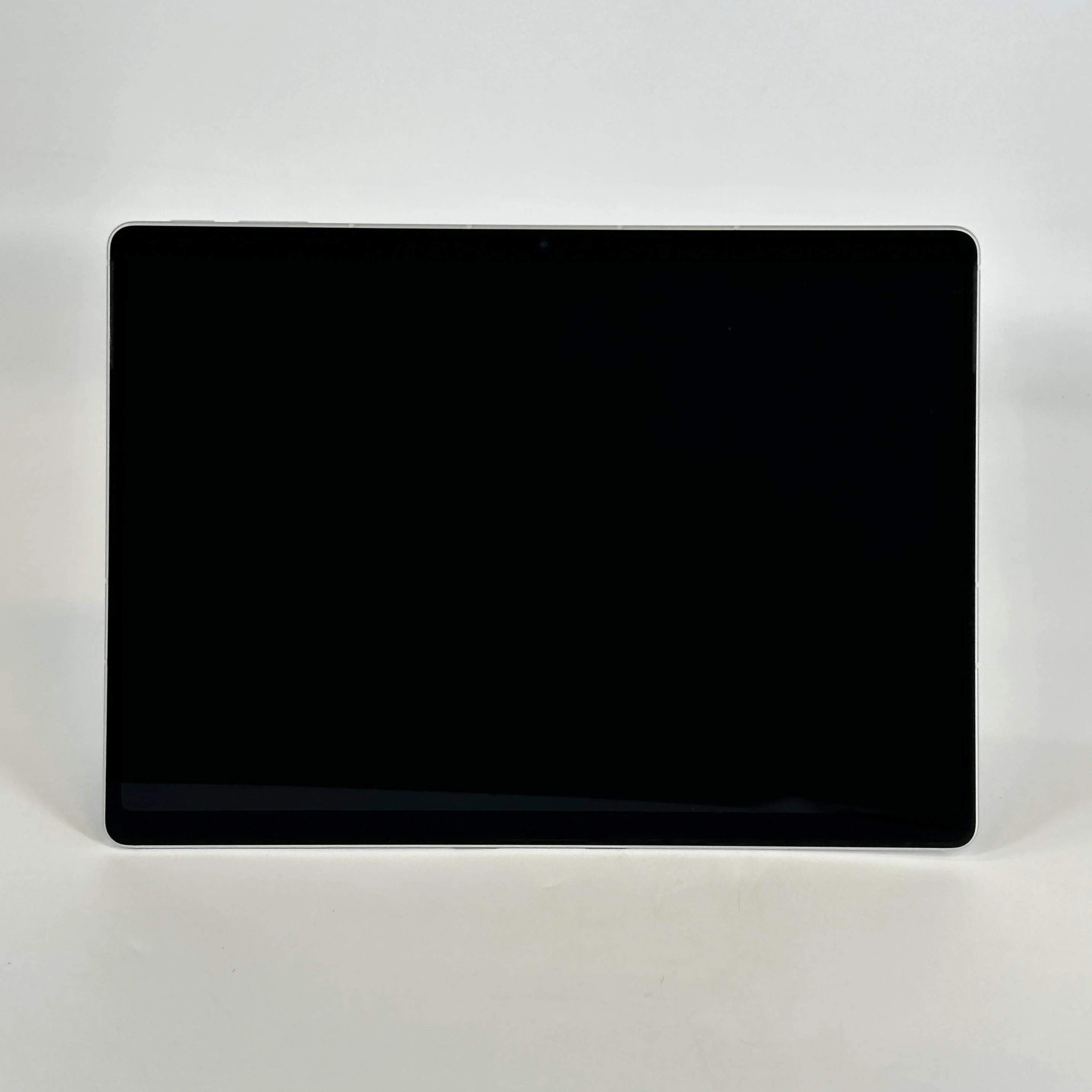 Microsoft Surface Pro 10 13 Silver Unlocked 2.1 GHz Intel Core Ultra 7 32GB RAM 512GB Solid State Drive
