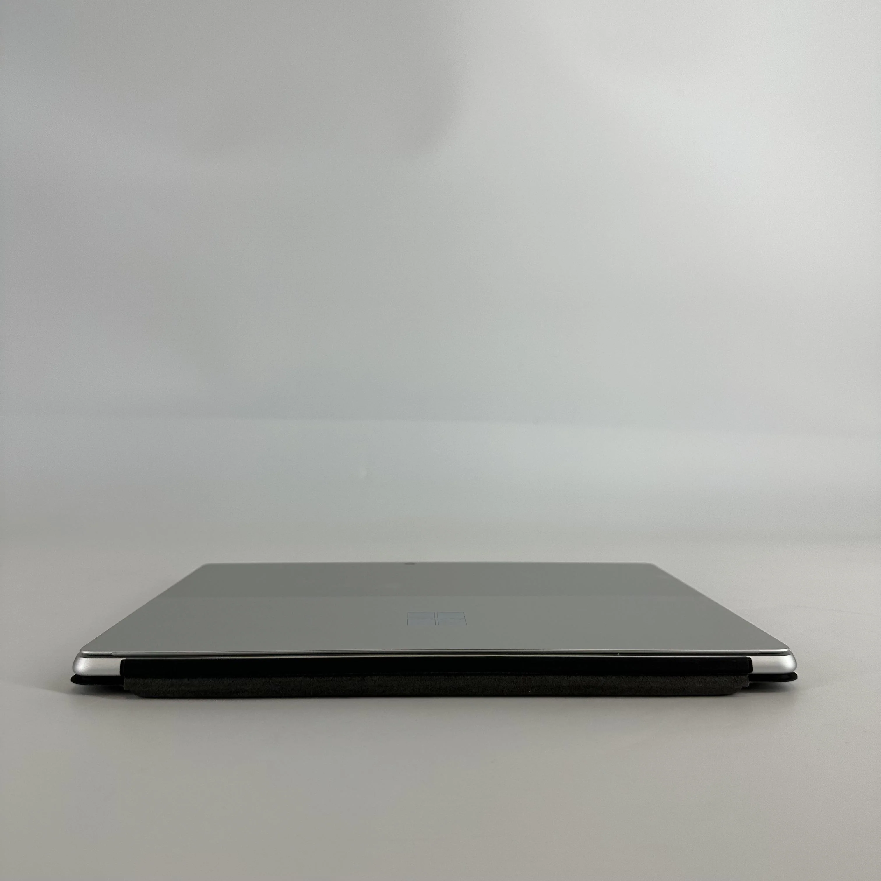 Microsoft Surface Pro 10 13 Silver WiFi 2.1 GHz Intel Core Ultra 7 16GB RAM 512GB Solid State Drive - Image 10