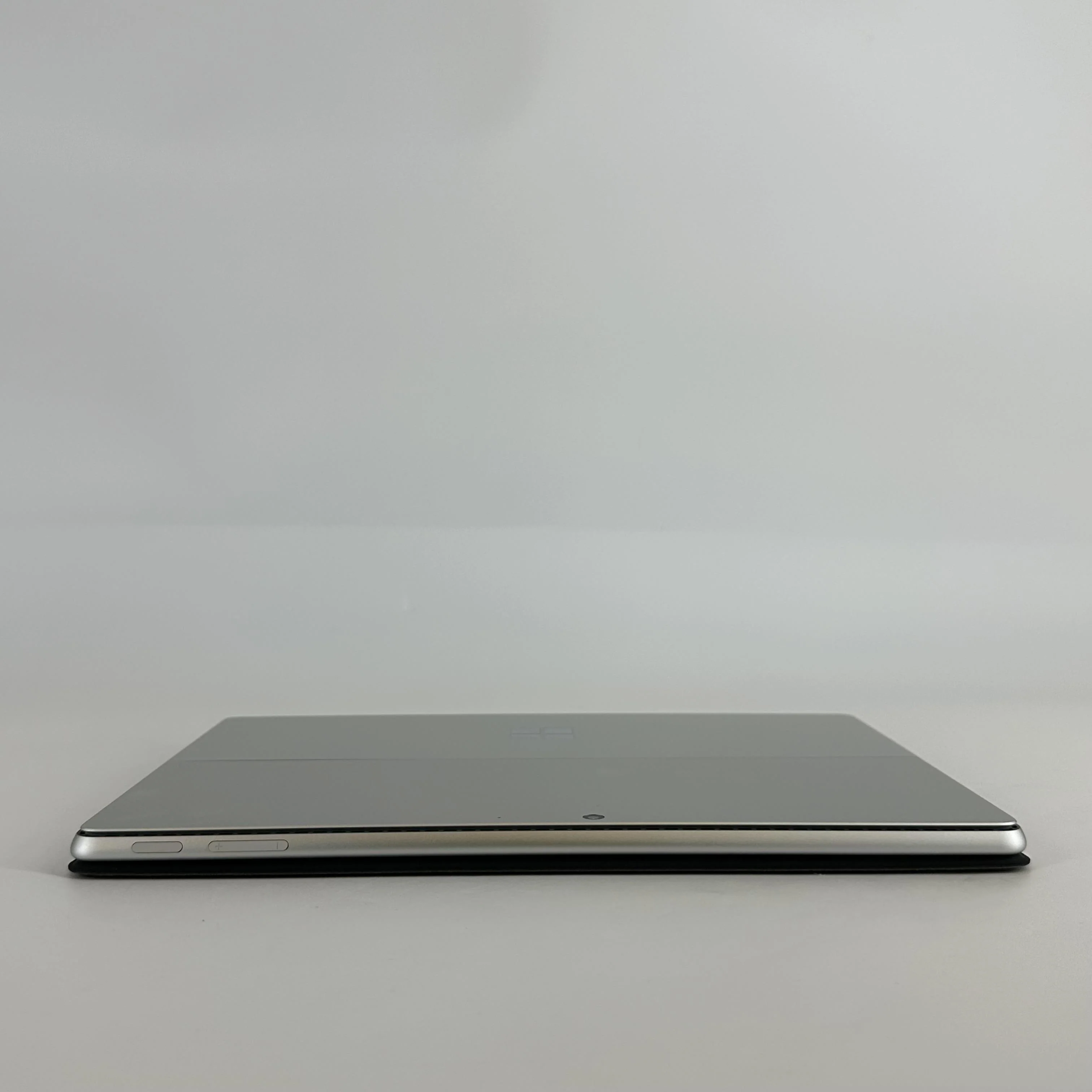 Microsoft Surface Pro 10 13 Silver WiFi 2.1 GHz Intel Core Ultra 7 16GB RAM 512GB Solid State Drive - Image 9