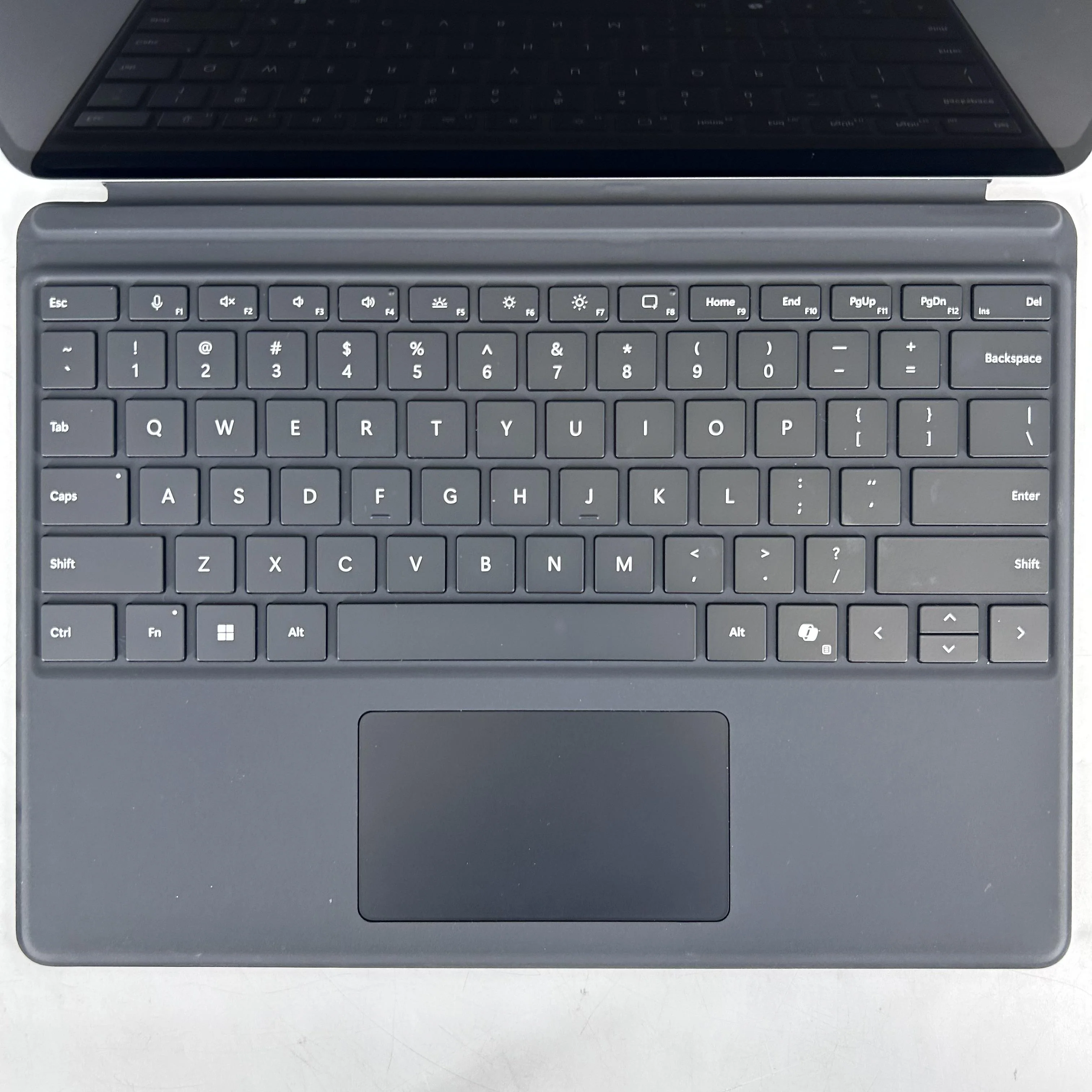 Microsoft Surface Pro 11 13 Silver WiFi 2.1 GHz Intel Core Ultra 5 Series 2 16GB RAM 512GB Solid State Drive - Image 2