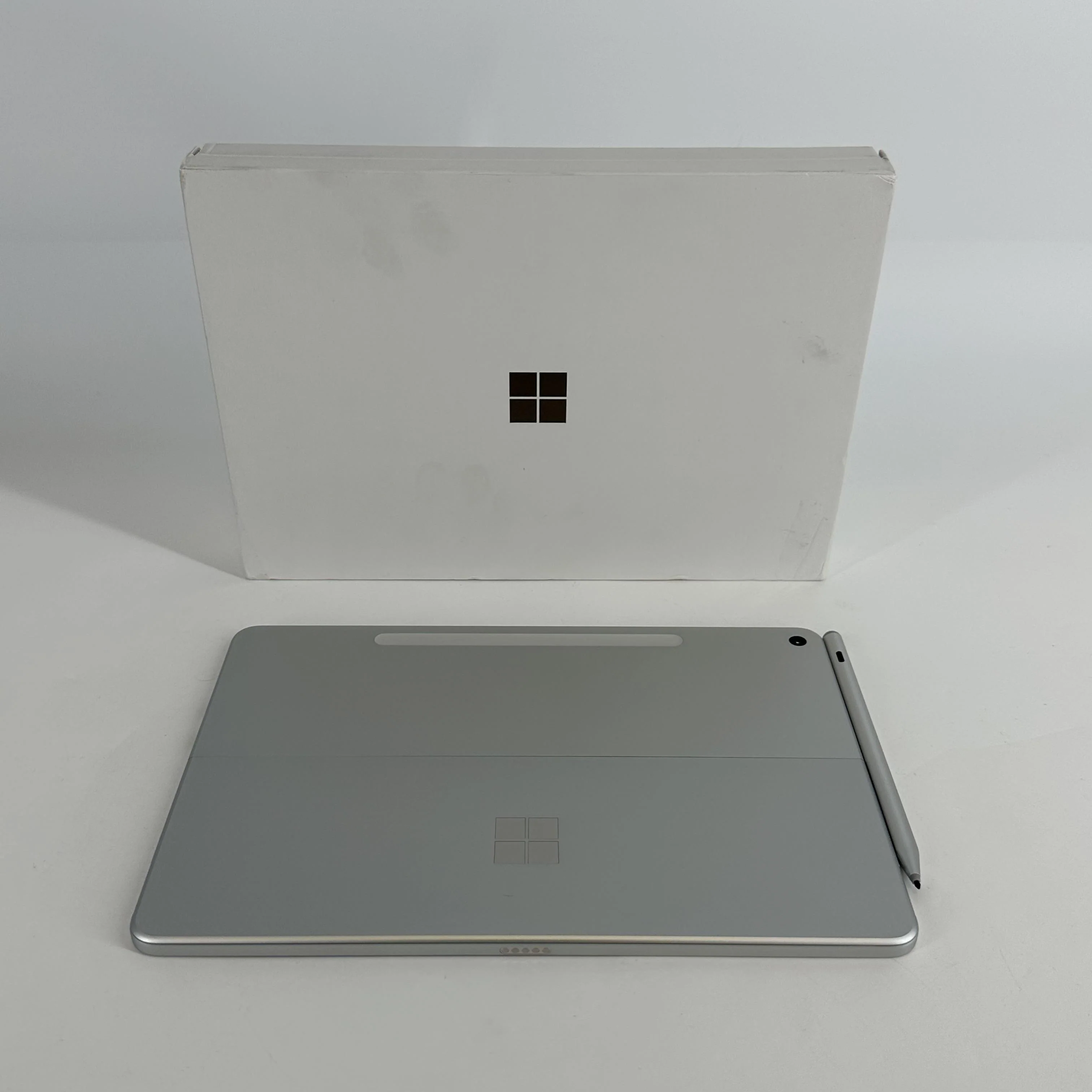 Microsoft Surface Pro 12 Silver WiFi 3.3 GHz Qualcomm Snapdragon X Plus 16GB RAM 512GB UniversalFlashStorage