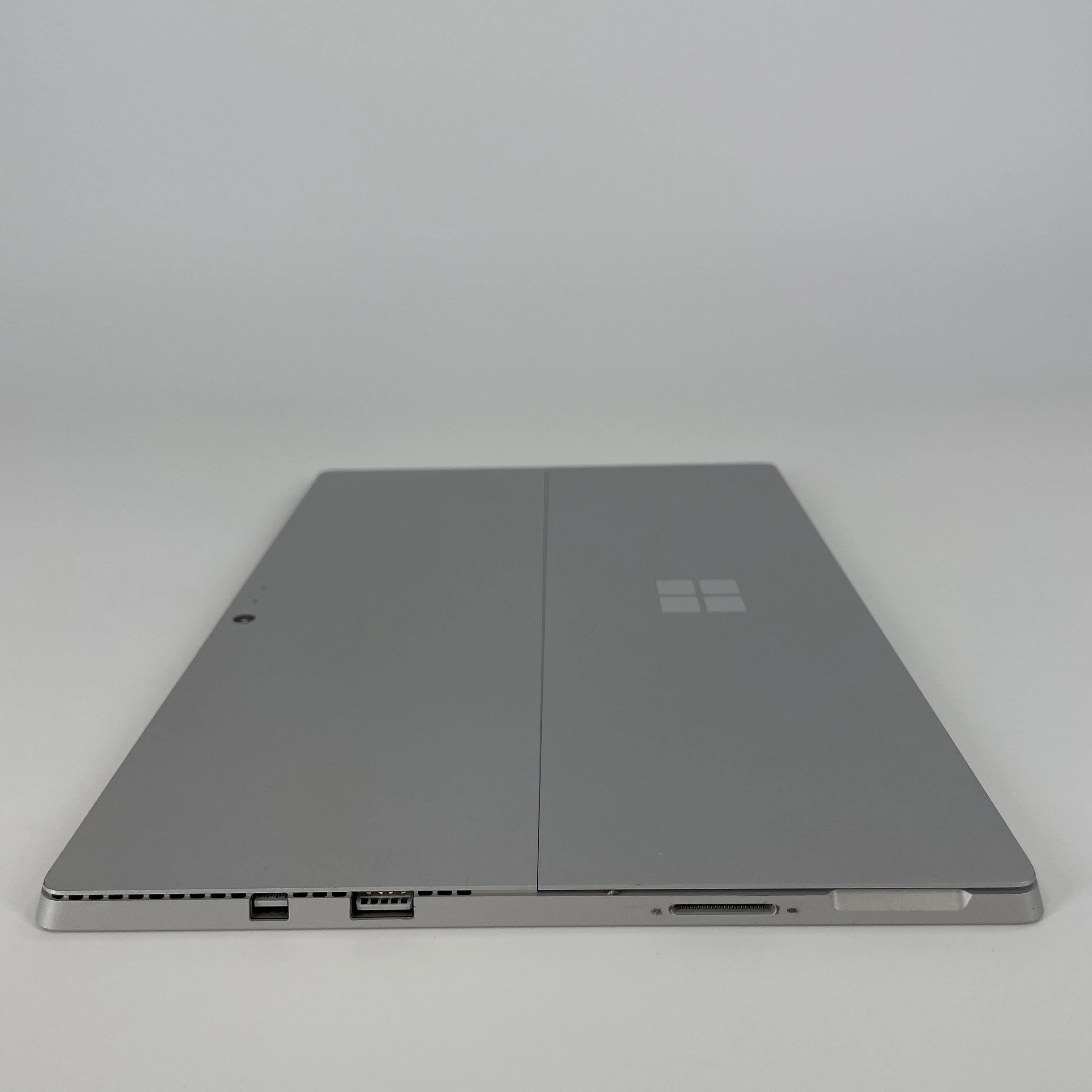 Microsoft Surface Pro 4 12.3 Silver WiFi 2.4 GHz Intel Core i5 6th Gen. 8GB RAM 256GB Solid State Drive - Image 9