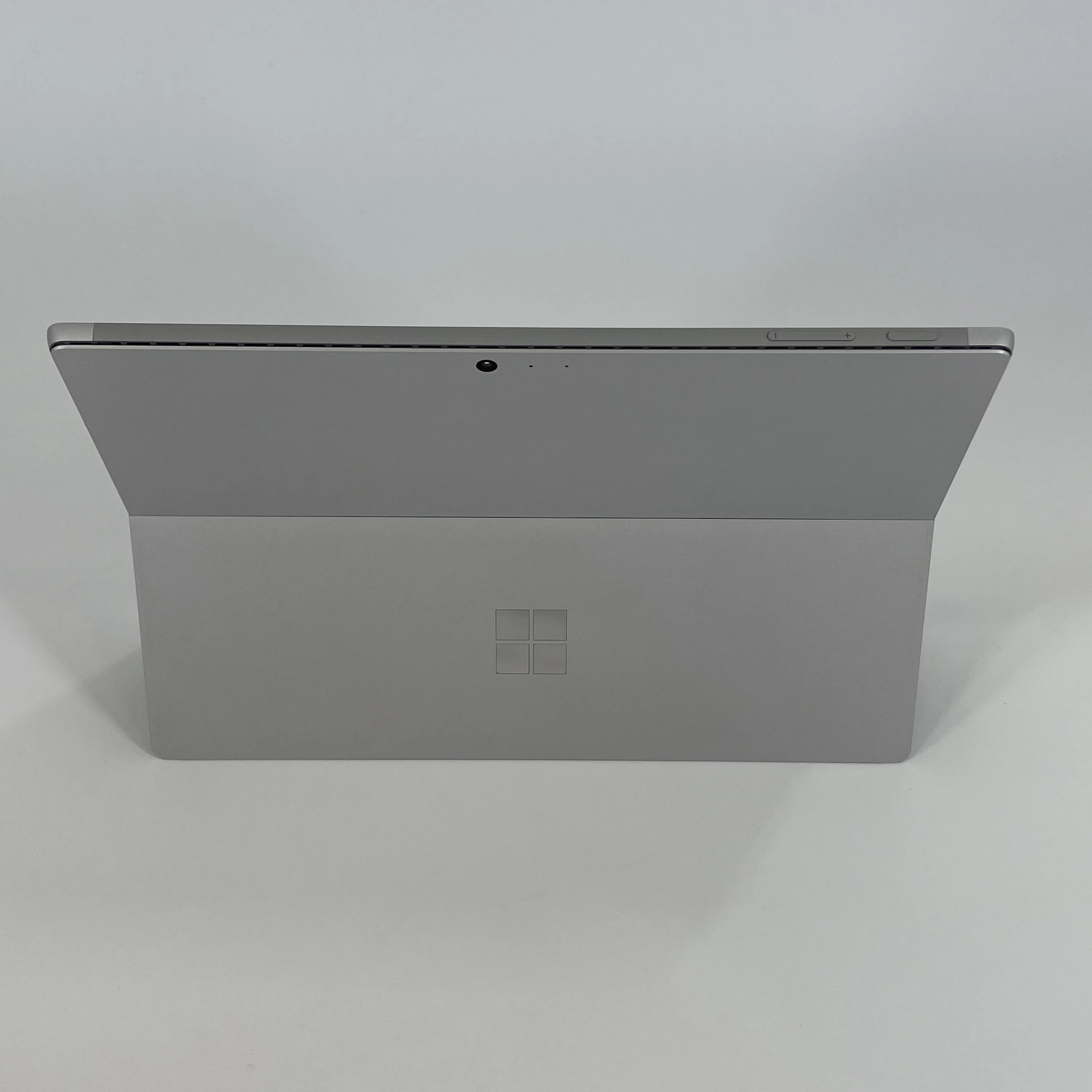 Microsoft Surface Pro 5 12.3 Silver WiFi 2.5 GHz Intel Core i7 7th Gen. 8GB RAM 256GB Solid State Drive - Image 4