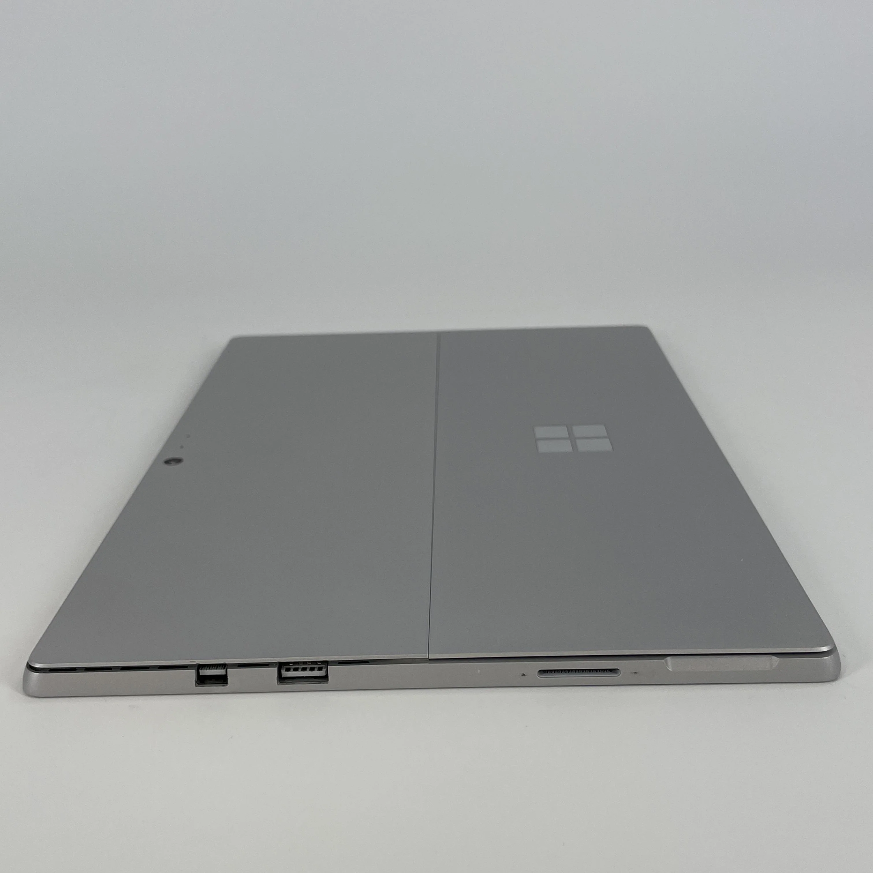 Microsoft Surface Pro 5 12.3 Silver WiFi 2.5 GHz Intel Core i7 7th Gen. 8GB RAM 256GB Solid State Drive - Image 9