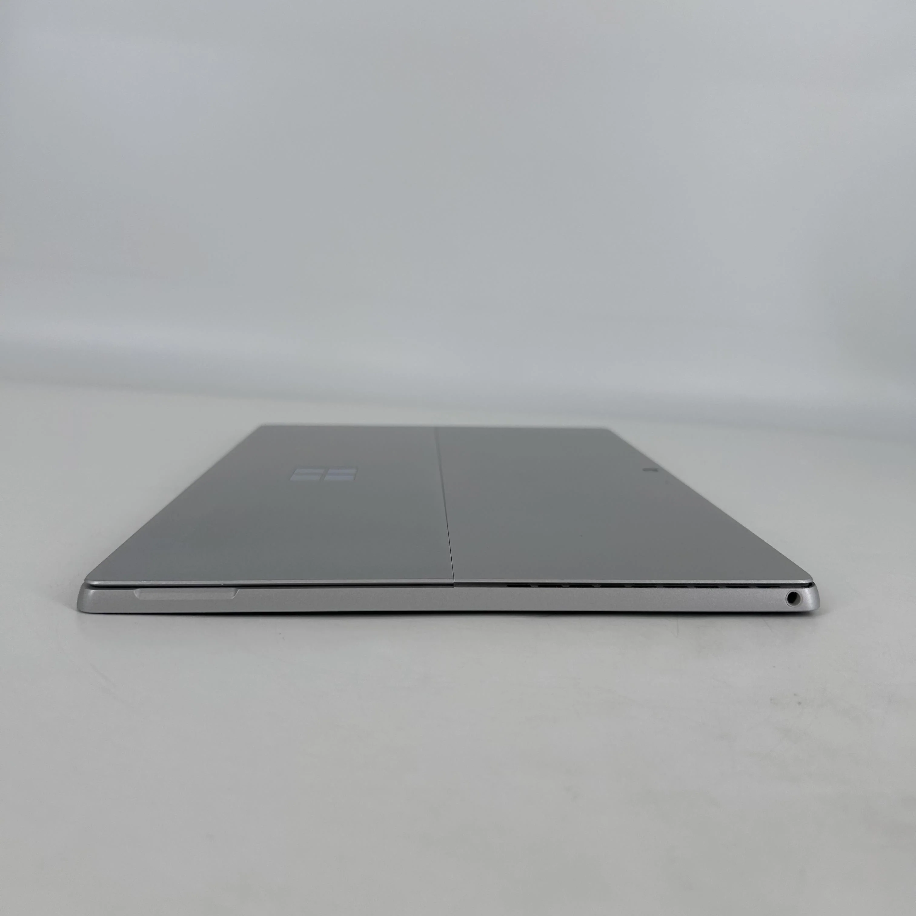 Microsoft Surface Pro 7 12.3 Silver WiFi 1.1 GHz Intel Core i5 10th Gen. 8GB RAM 128GB Solid State Drive - Image 4