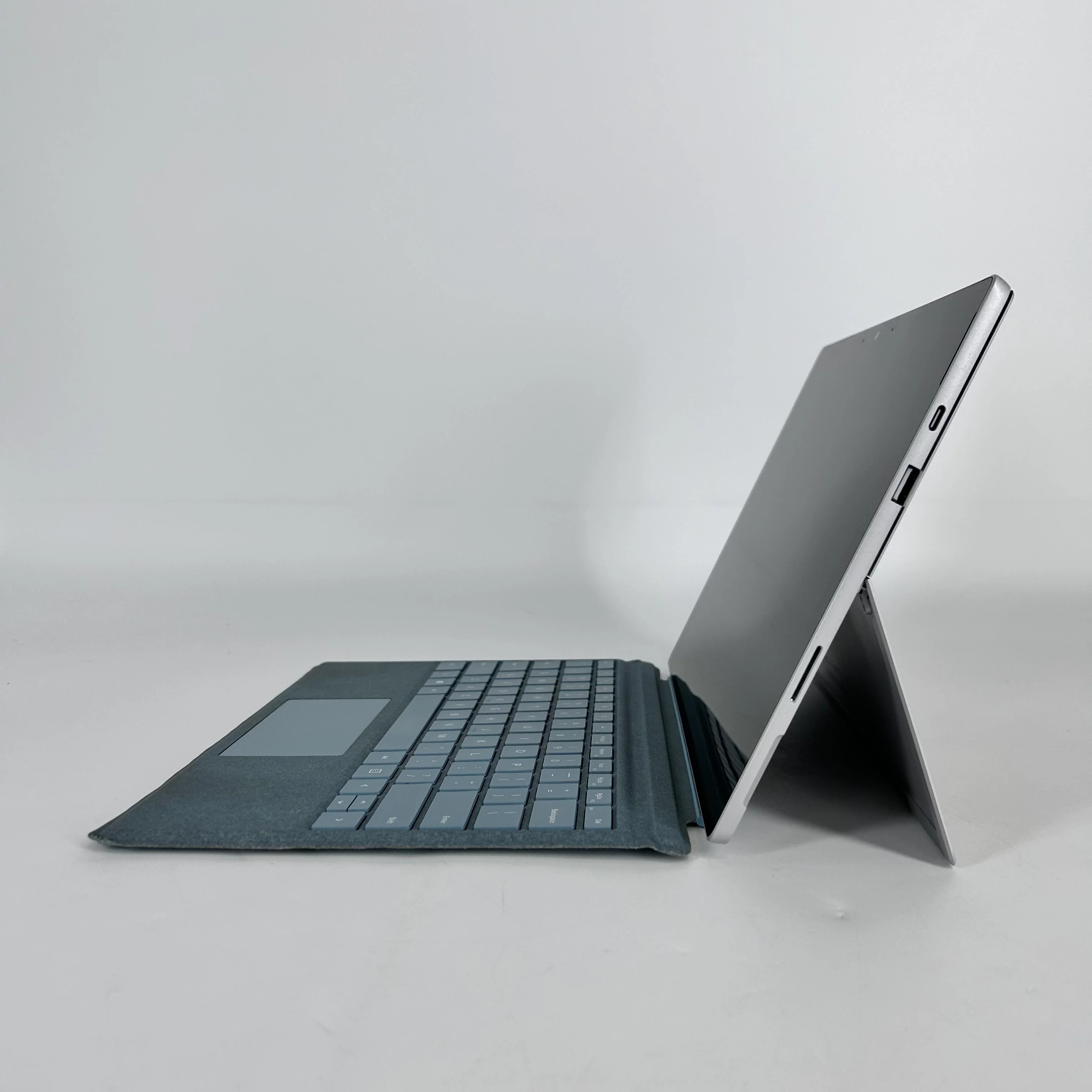 Microsoft Surface Pro 7 12.3 Silver WiFi 1.1 GHz Intel Core i5 10th Gen. 8GB RAM 128GB Solid State Drive - Image 4