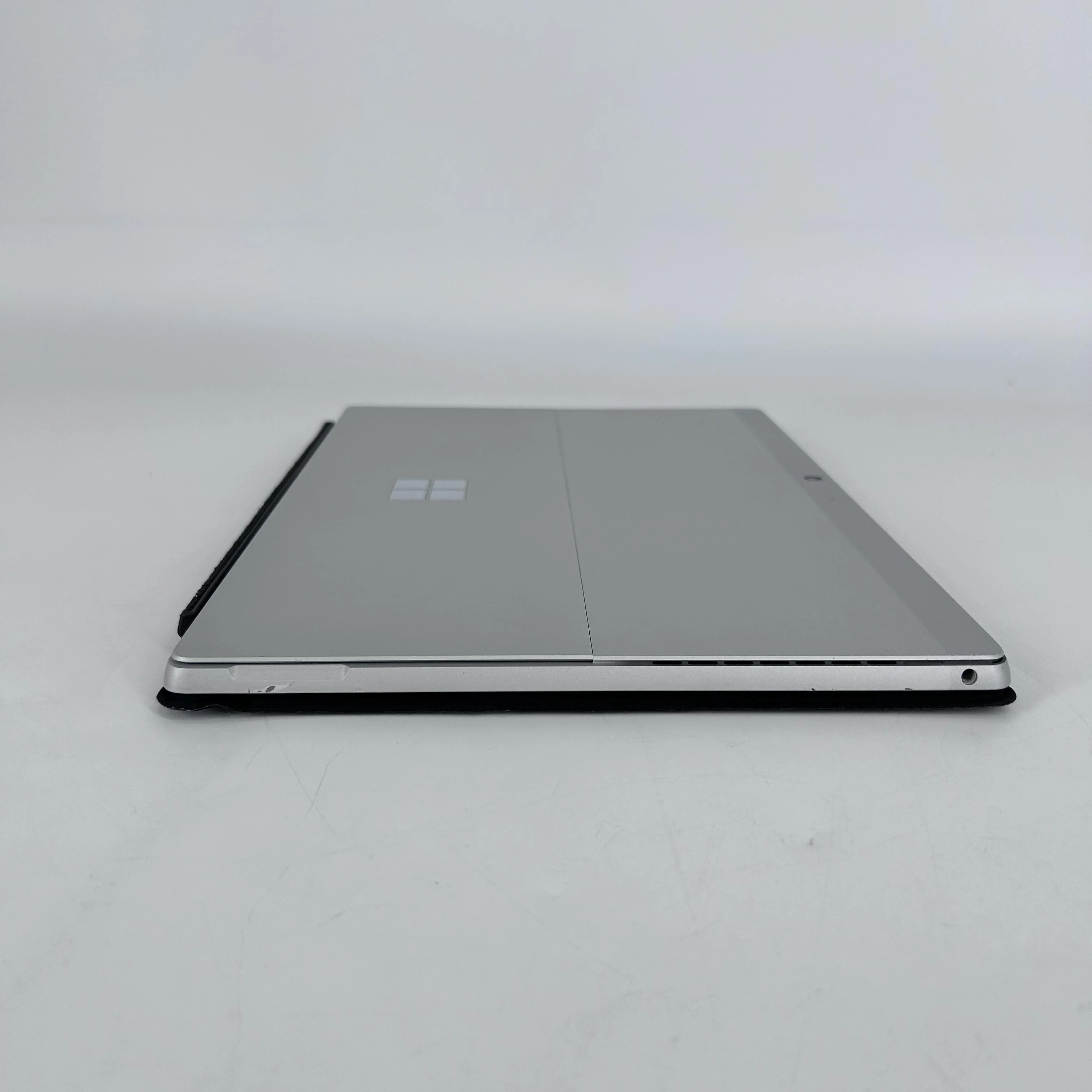 Microsoft Surface Pro 7 Plus 12.3 Silver Unlocked 2.4 GHz Intel Core i5 11th Gen. 16GB RAM 256GB Solid State Drive - Image 16
